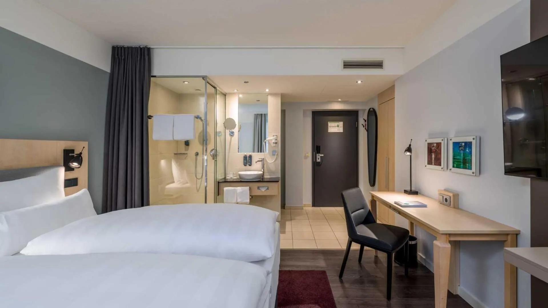 Standard Double Room in Hotel Lyskirchen Köln