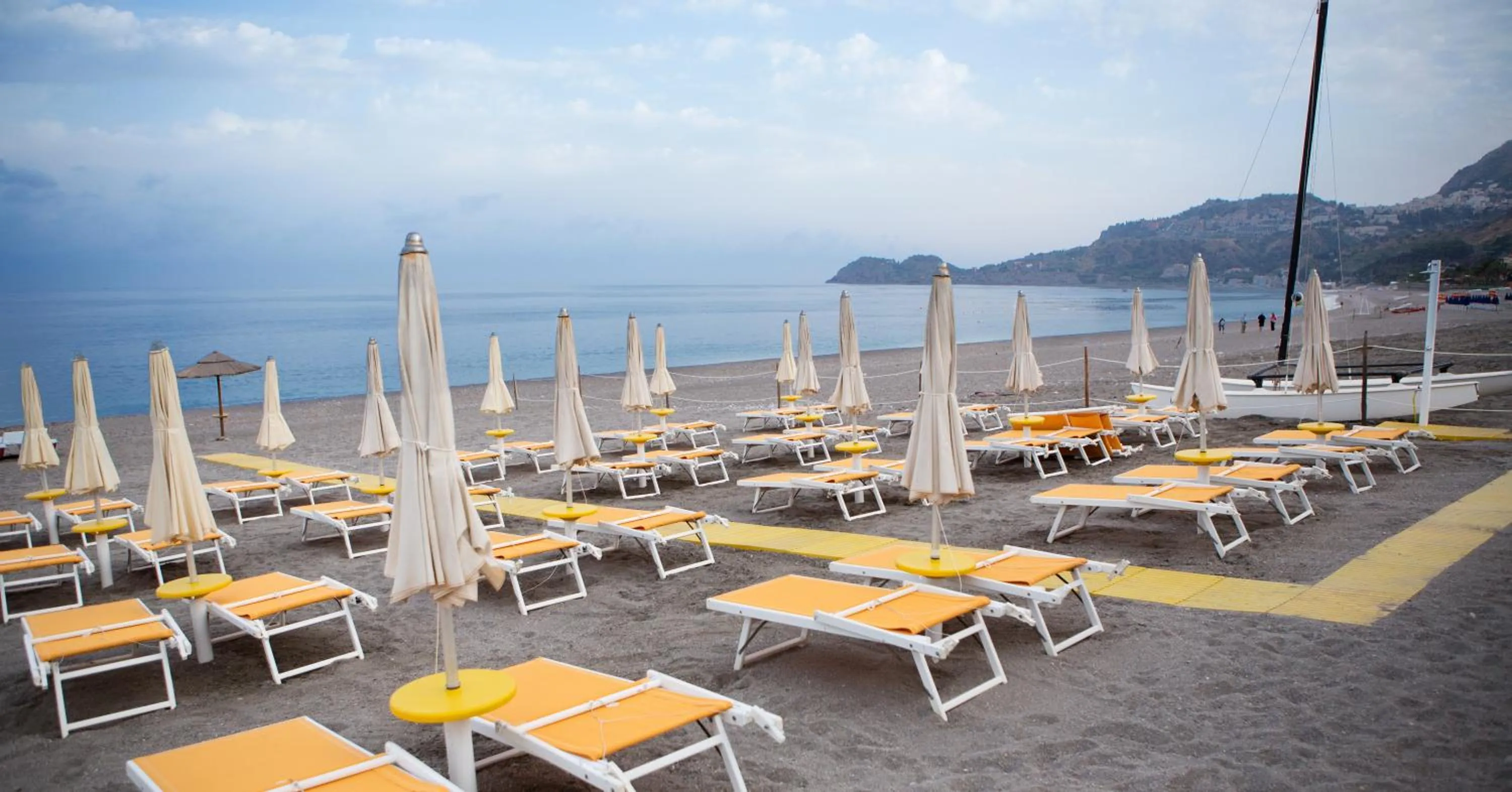 Beach in Florence Trevelyan Villa