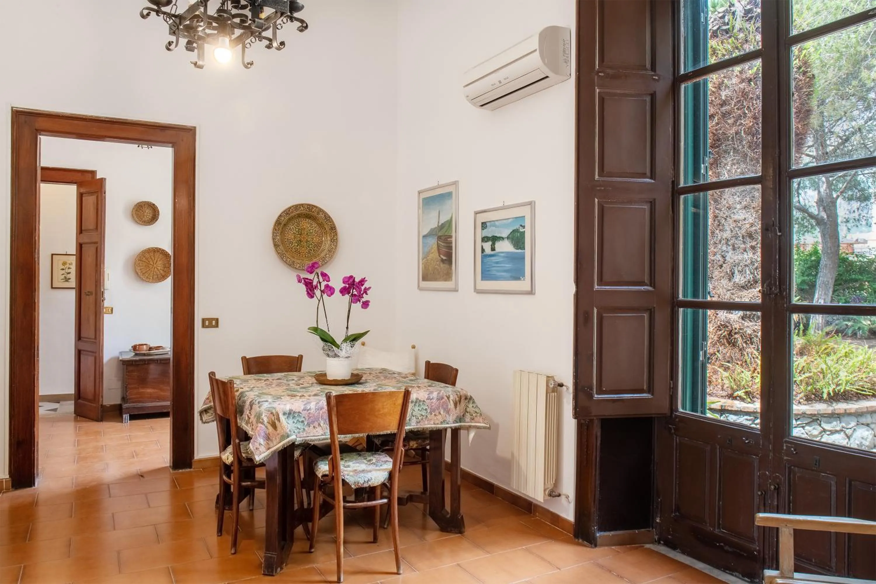 Dining area in Florence Trevelyan Villa