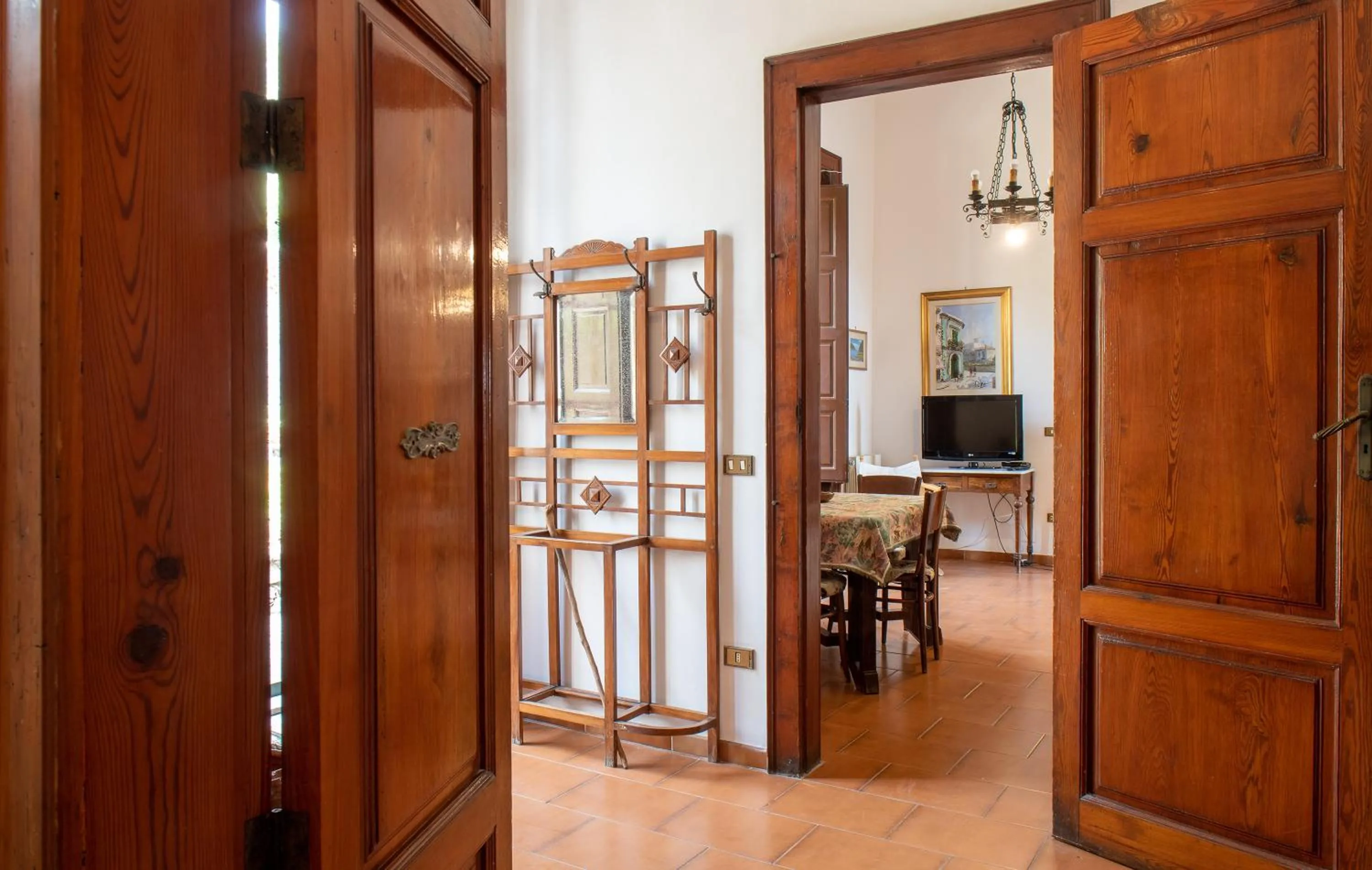 Dining area in Florence Trevelyan Villa