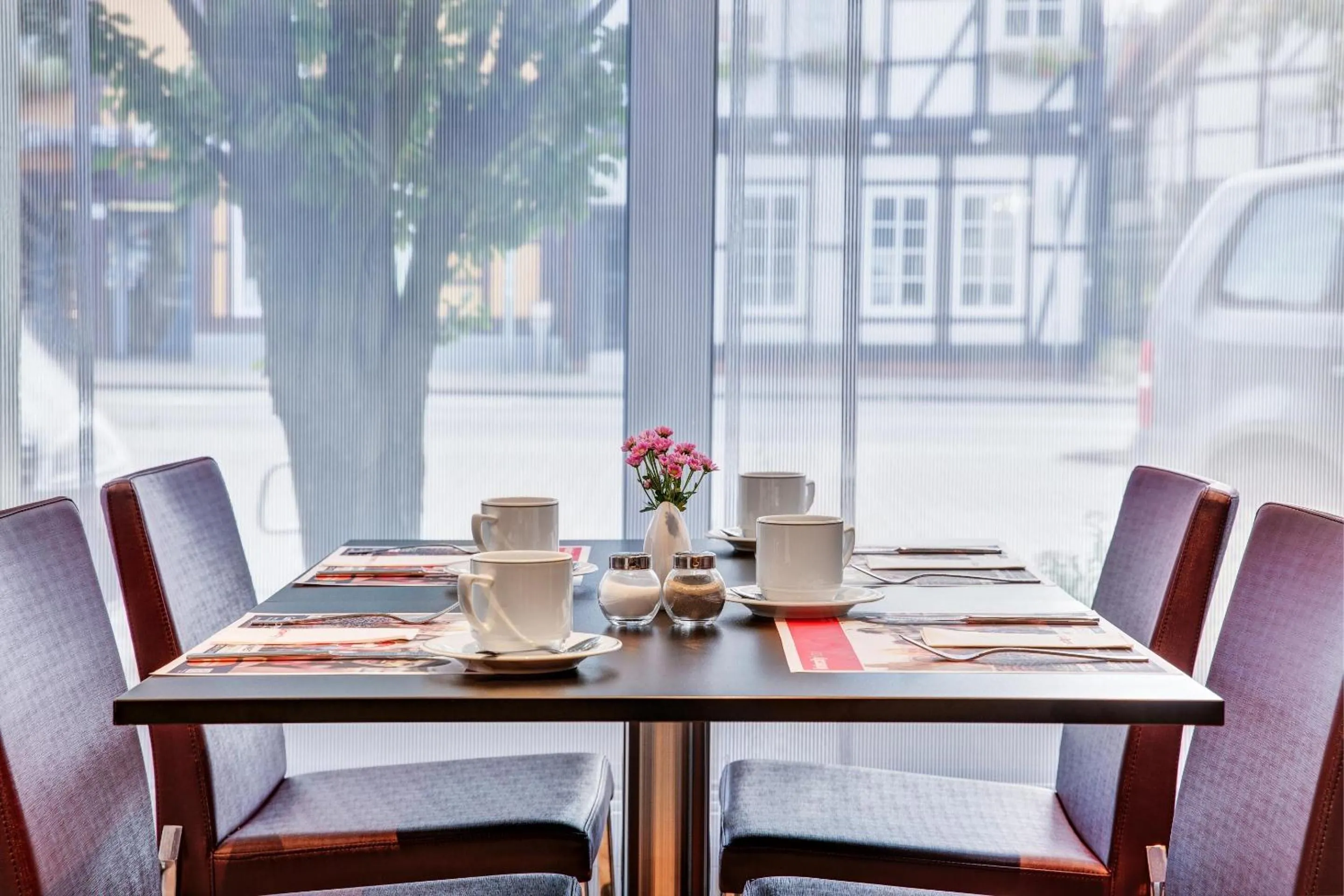 Restaurant/places to eat in IntercityHotel Celle