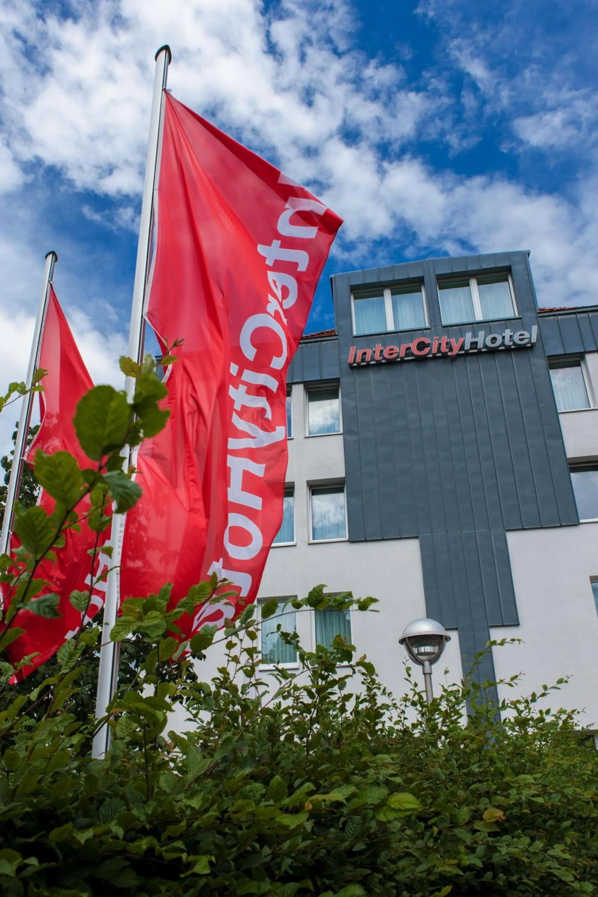 Facade/entrance in IntercityHotel Celle