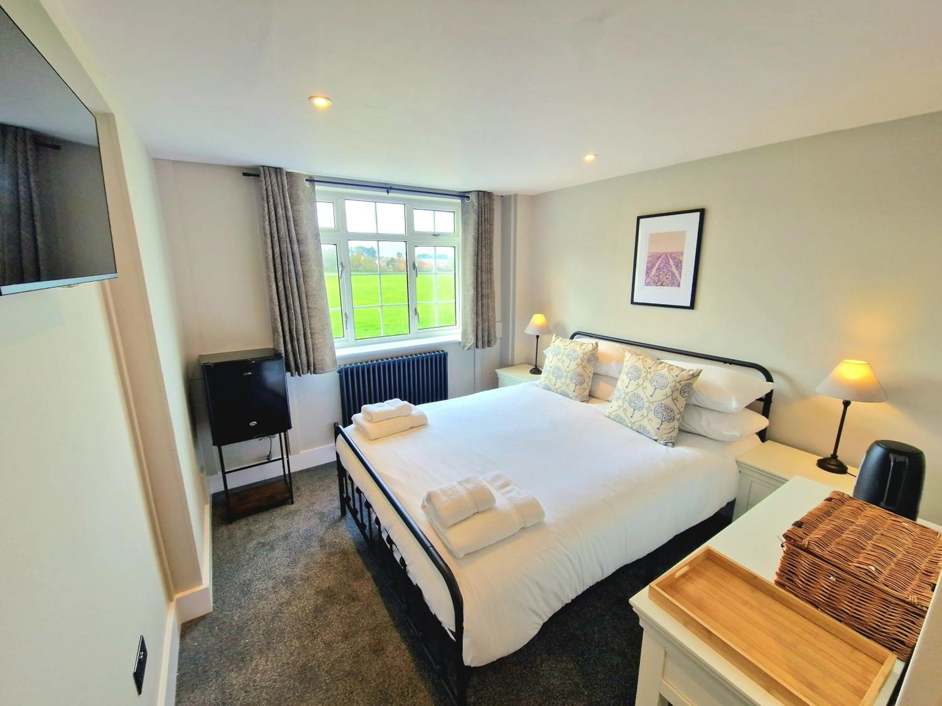 Photo of the whole room, Bed in The Dormy House Hotel