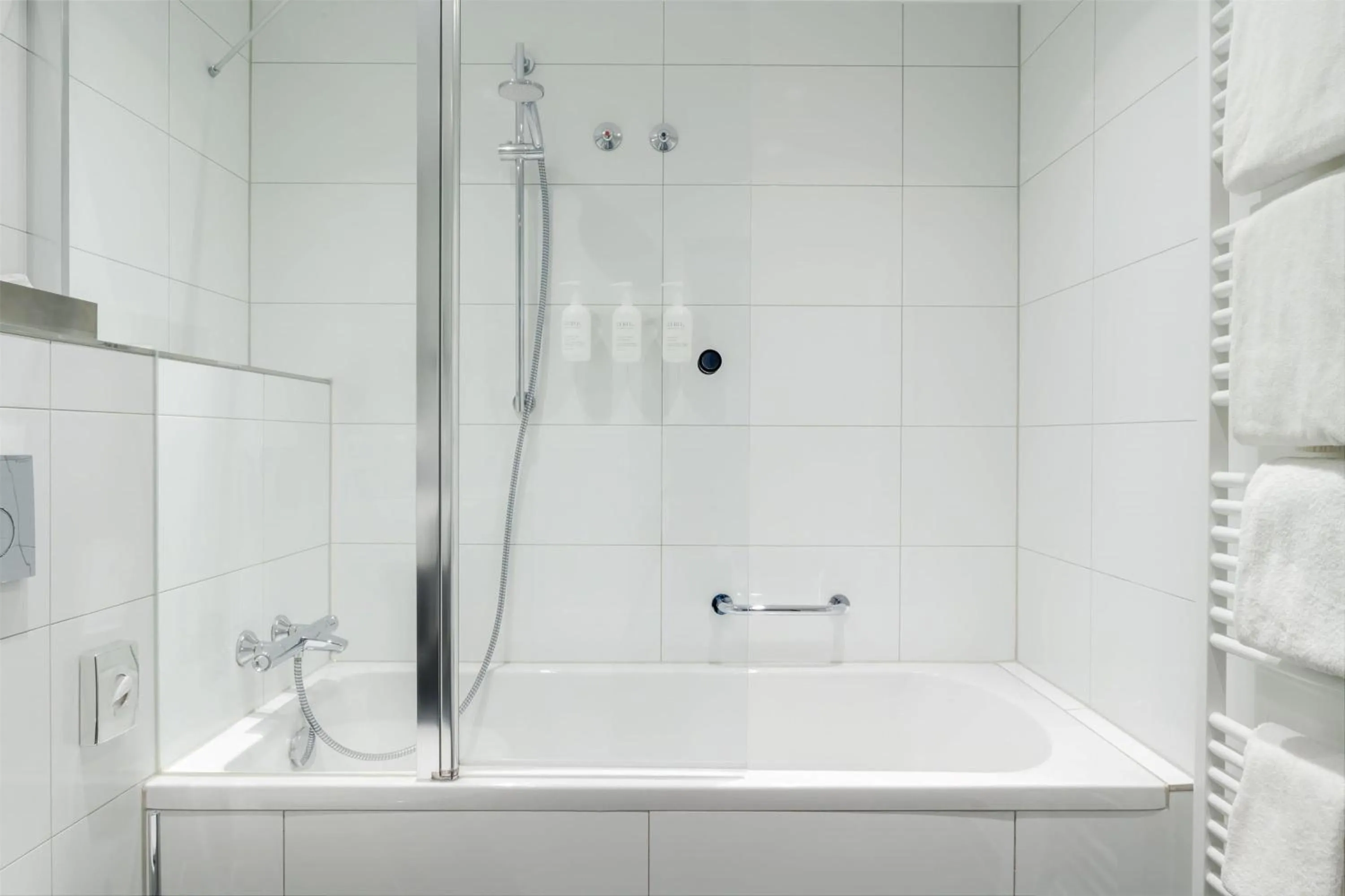 Bathroom in Spark by Hilton Wuppertal City Centre