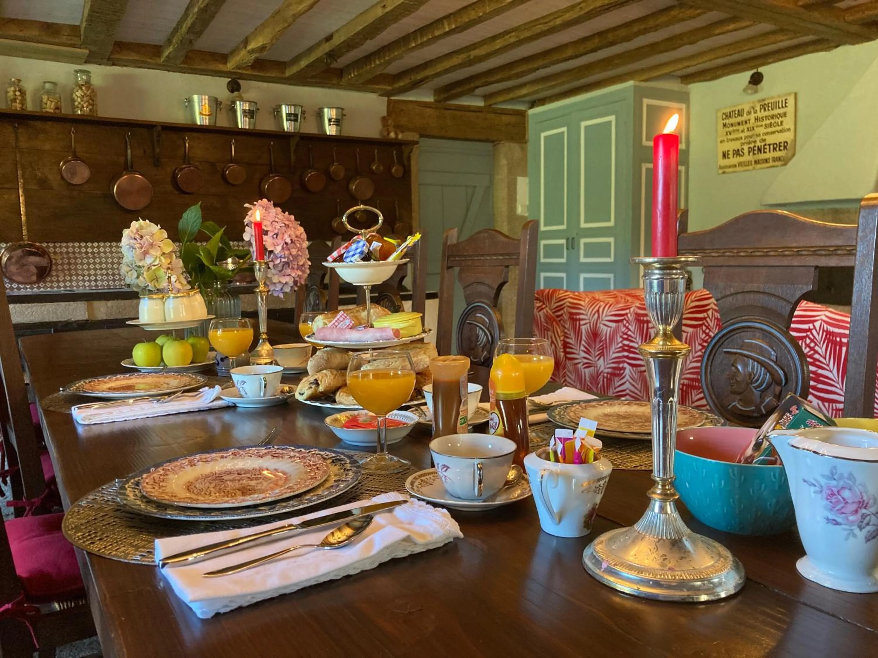 Food close-up in Château de la Preuille Bed & Breakfast