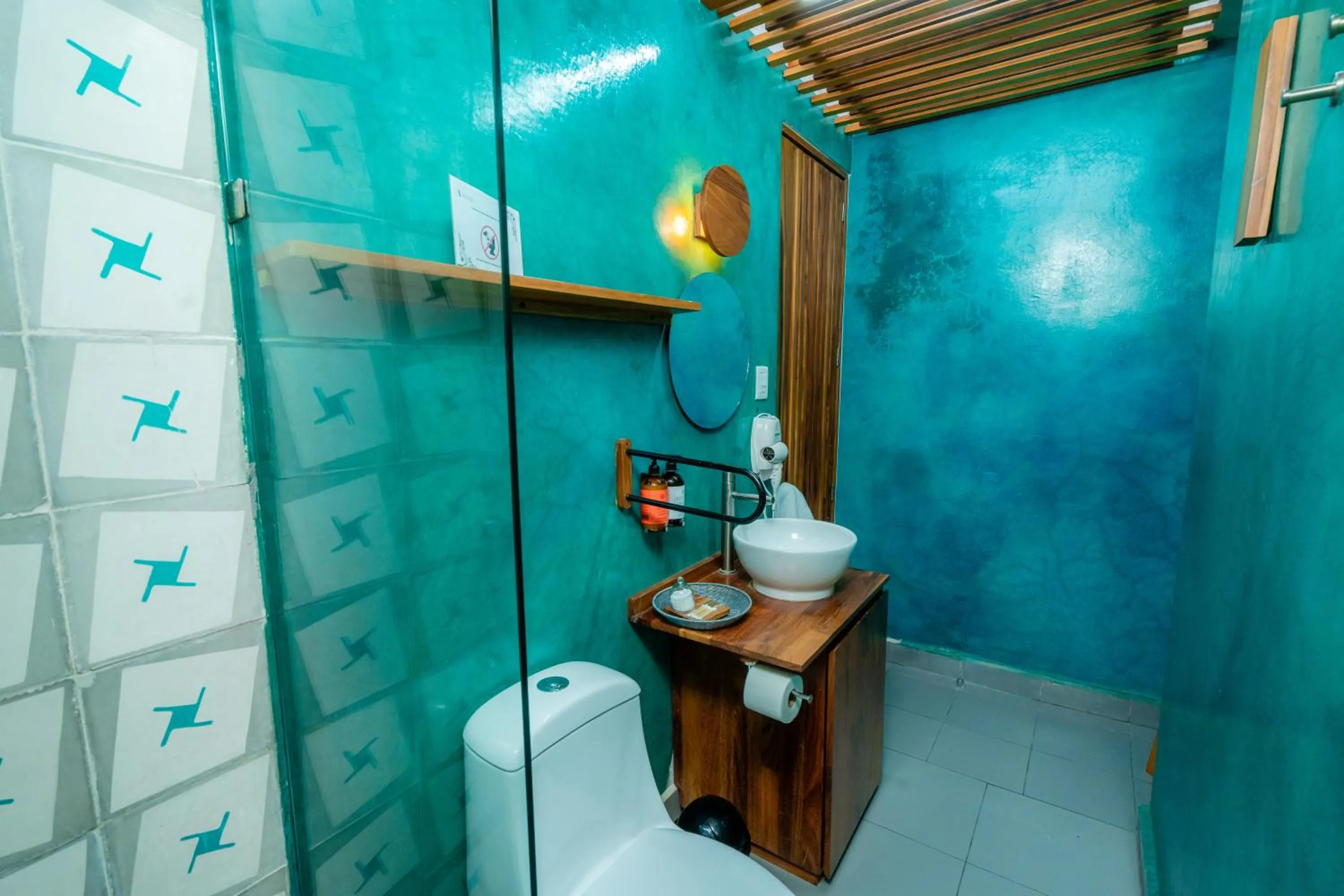 Shower in Hotel Casa de Arte Oaxaca