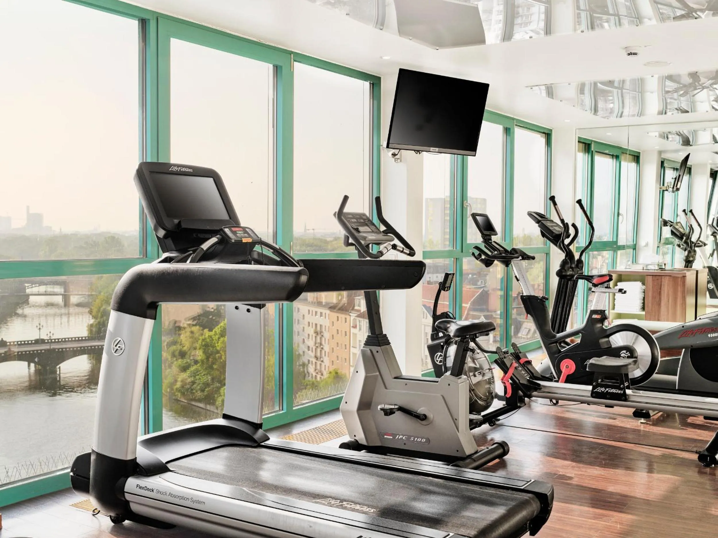 Fitness centre/facilities in AMERON Hotel Abion Spreebogen Berlin