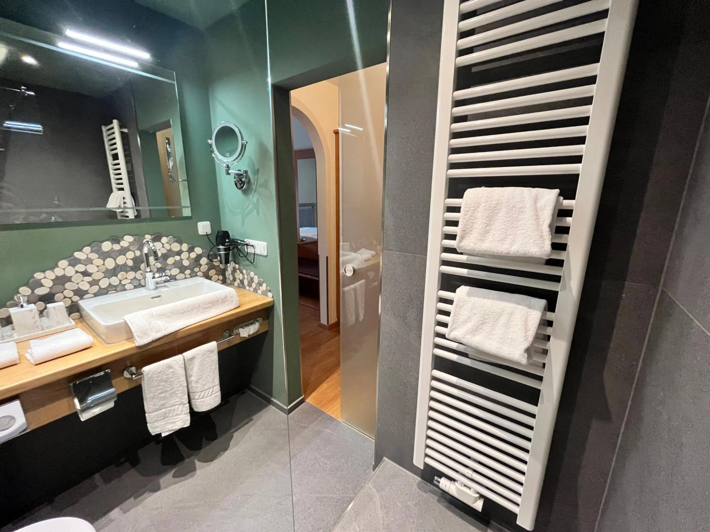 Shower in Hotel Garni Brunnthaler