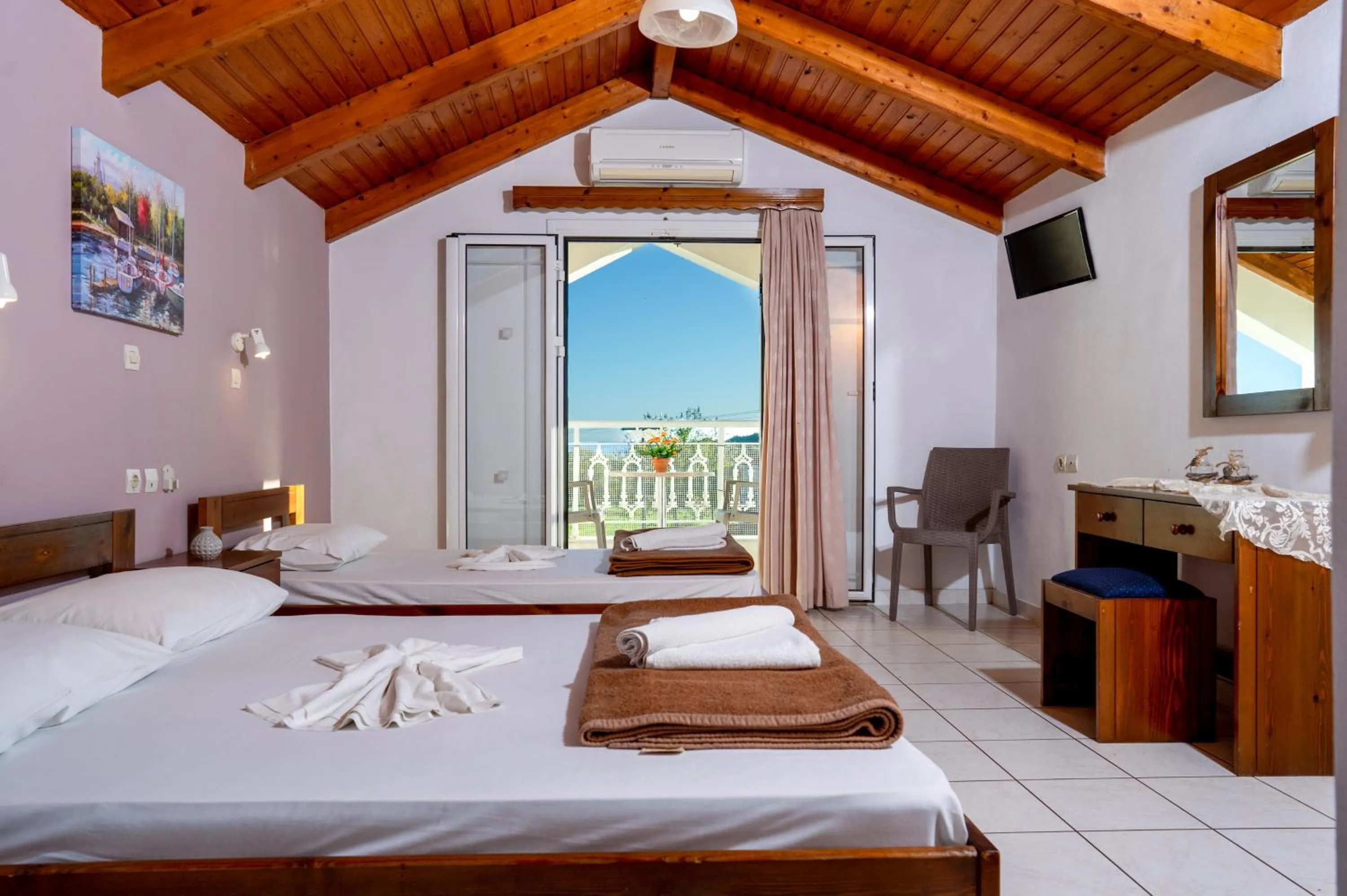 Superior Triple Room in Antonis apartments