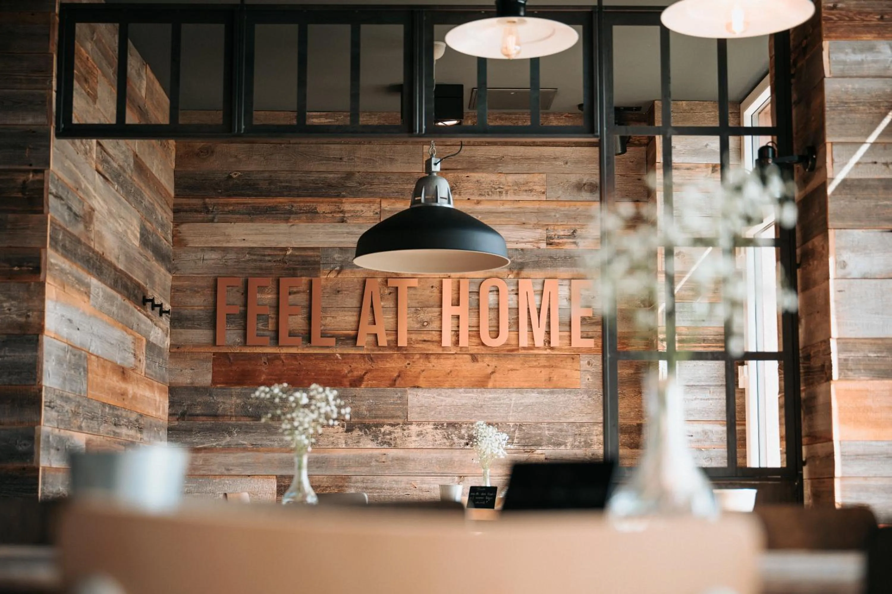 Restaurant/places to eat in Coffee Fellows Hotel Trier