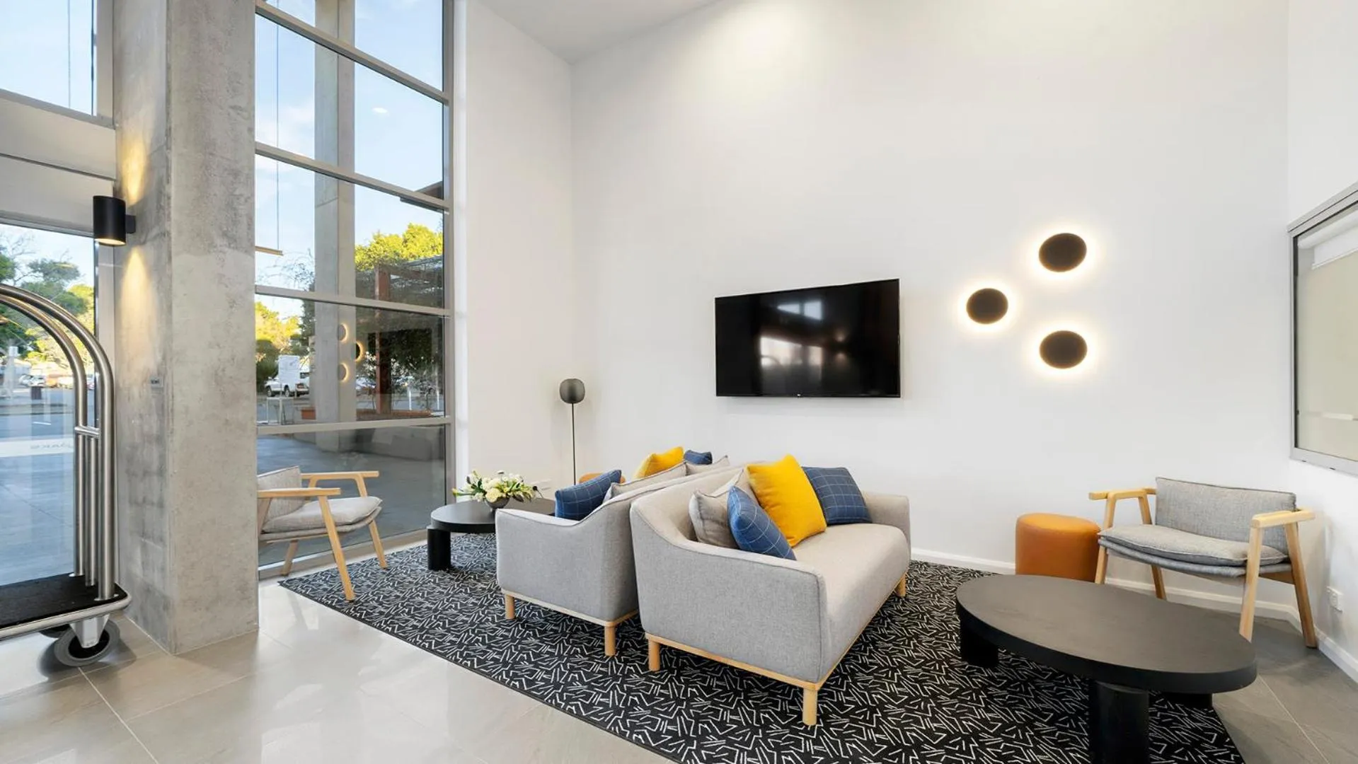 Lobby or reception in Oaks Toowoomba Hotel