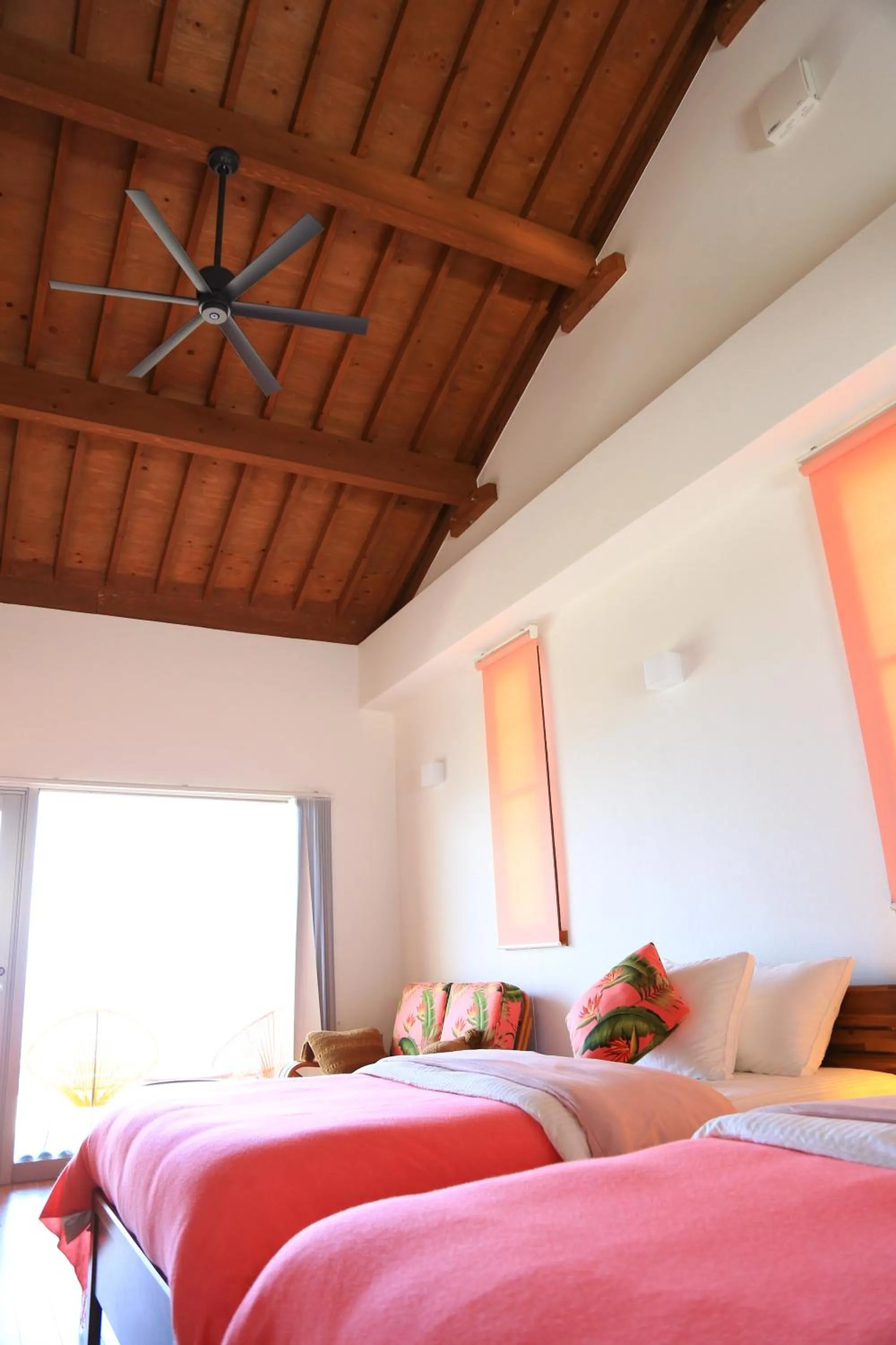 Bed in Roconia Terrace