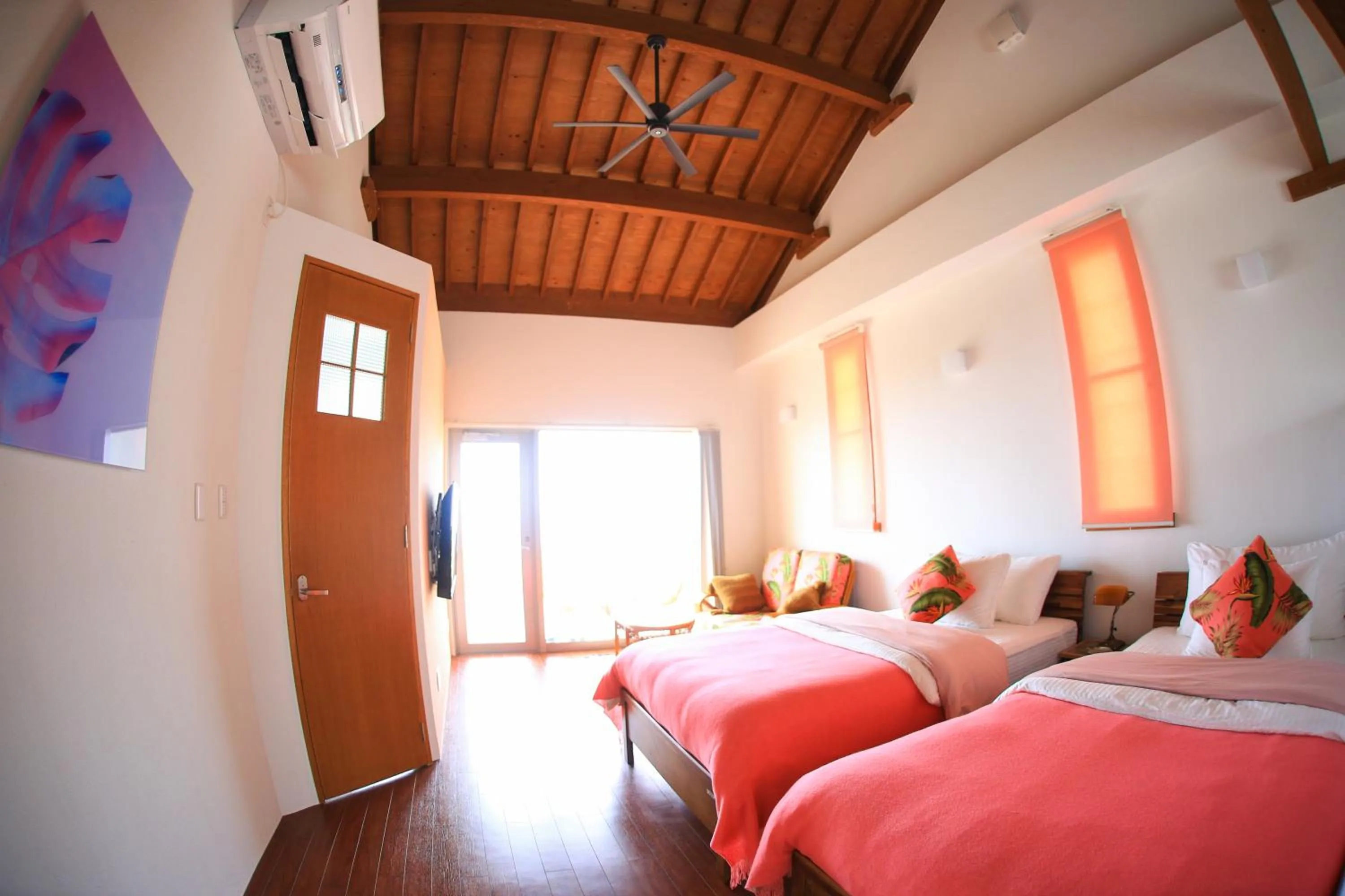 Bed in Roconia Terrace