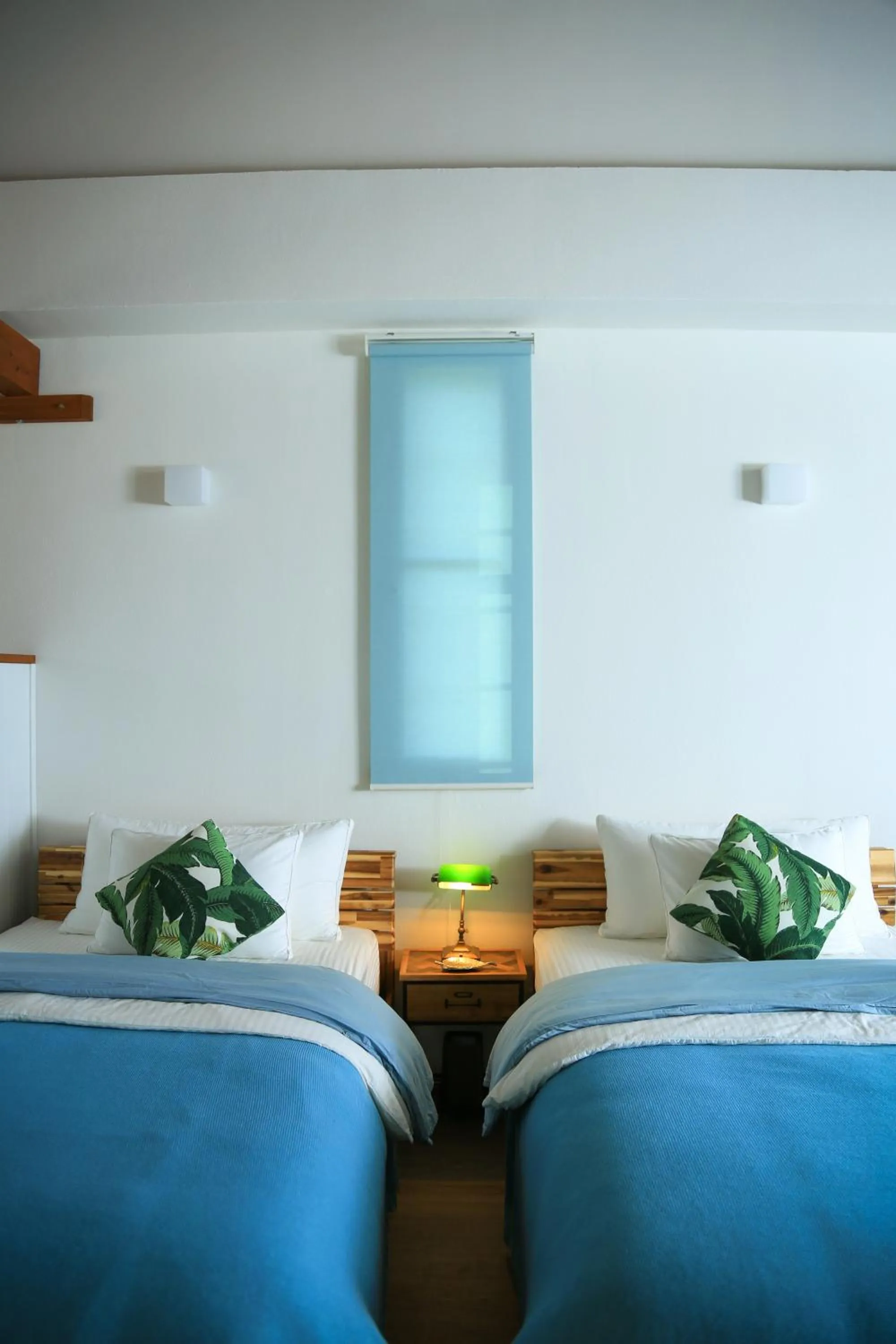 Bed in Roconia Terrace