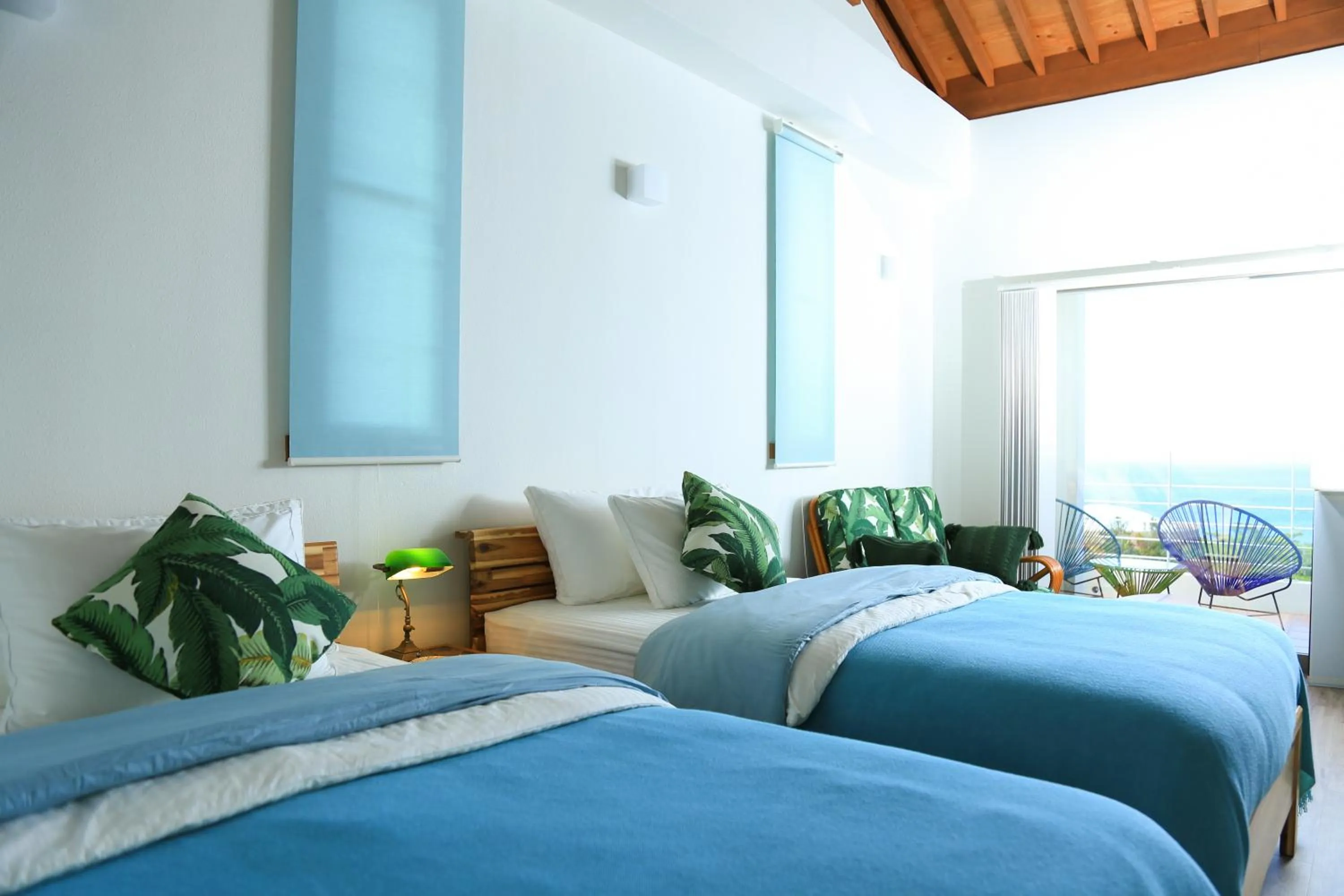 Bed in Roconia Terrace