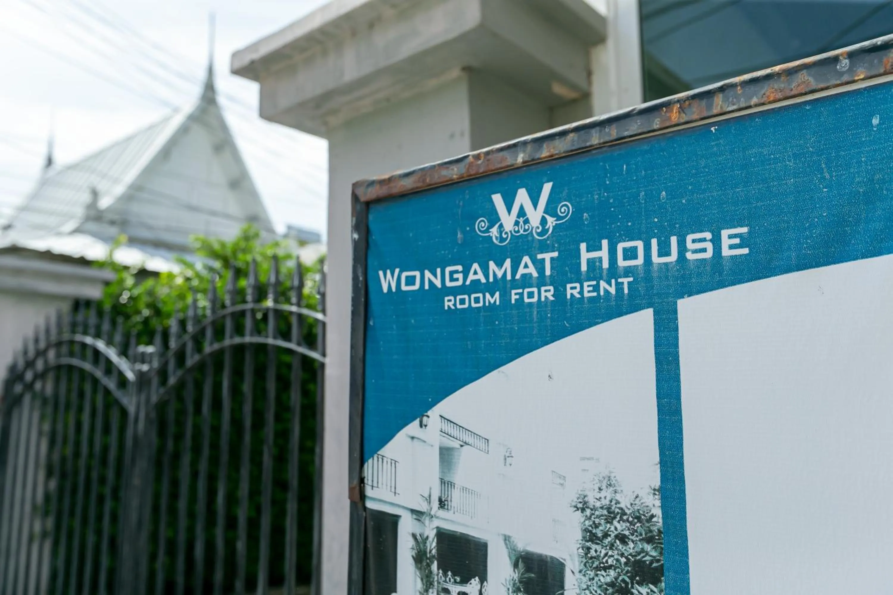 Property building in Wong Amat House