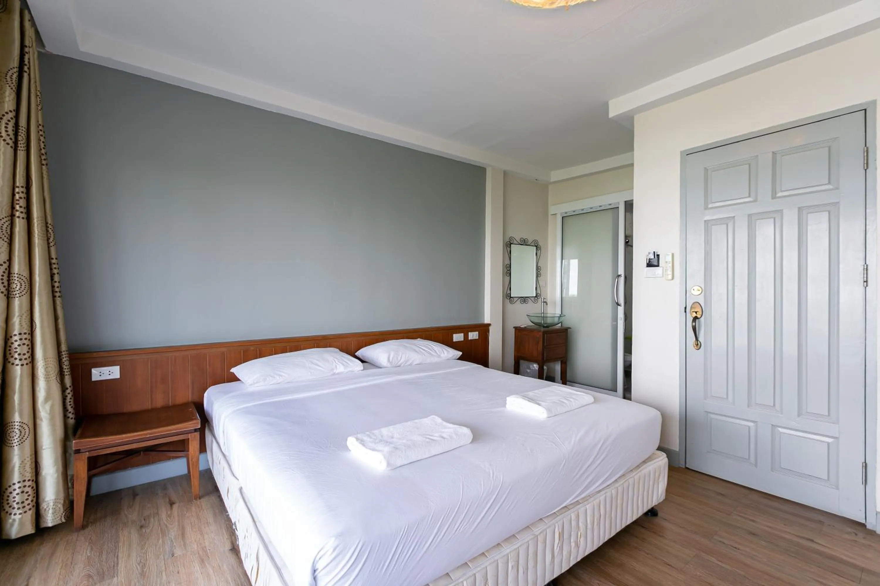 Bed in Wong Amat House