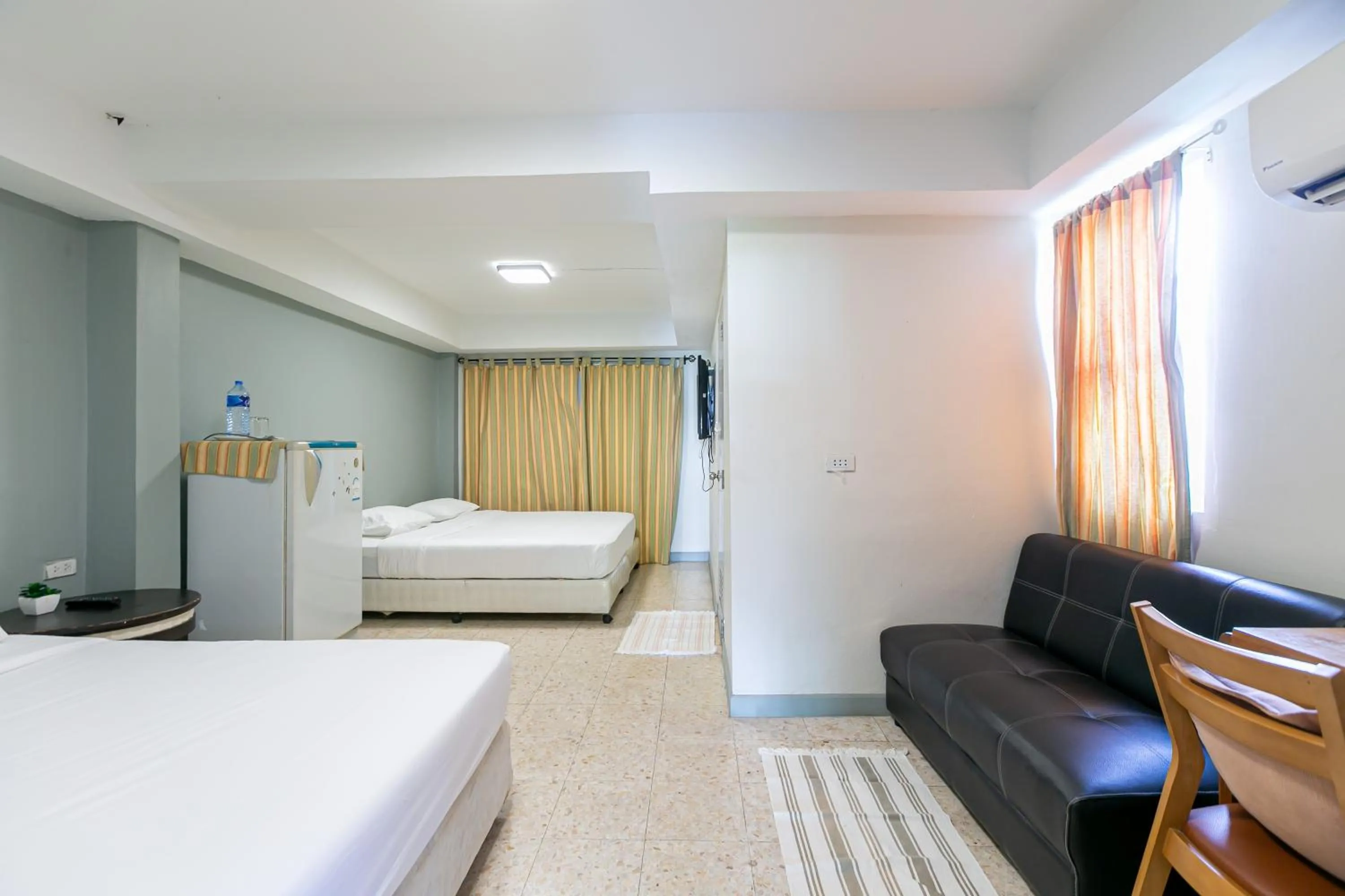 Bed in Wong Amat House