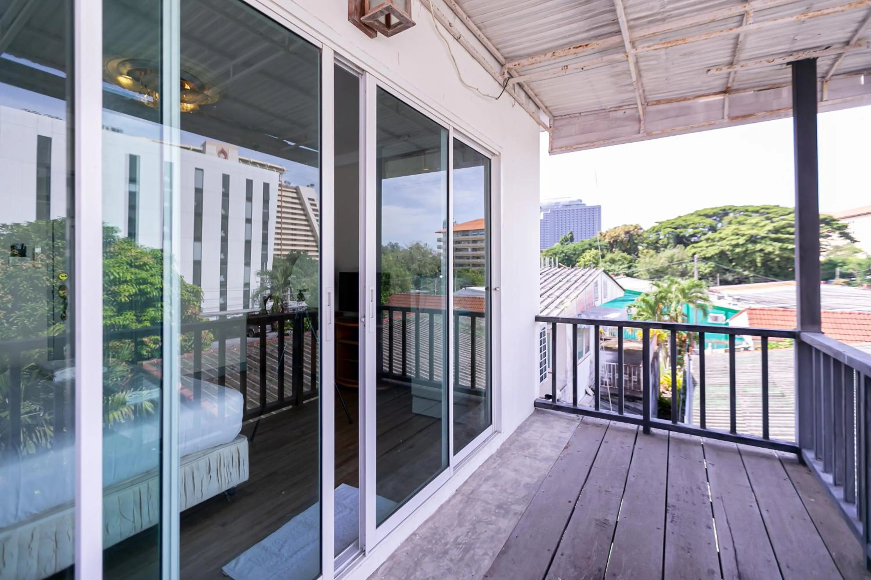 Balcony/Terrace in Wong Amat House