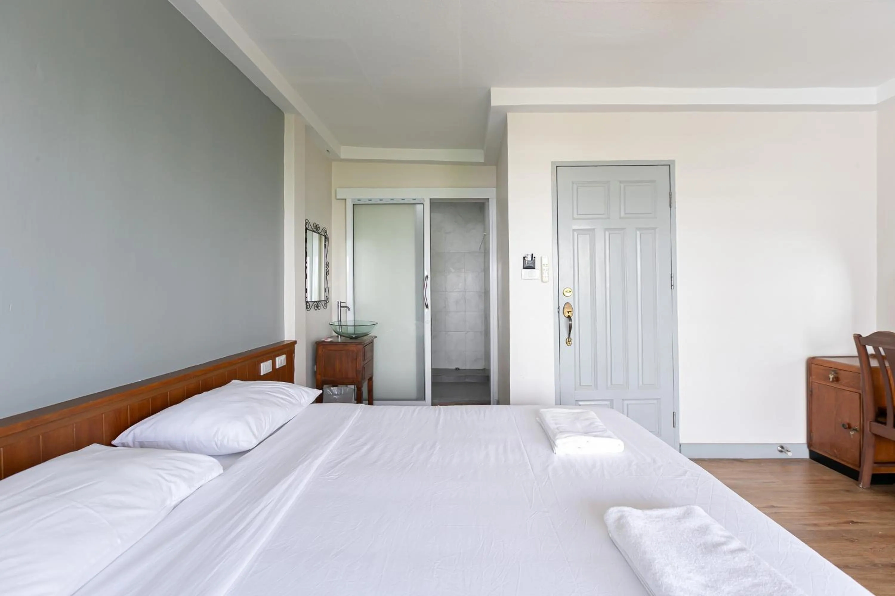 Bed in Wong Amat House