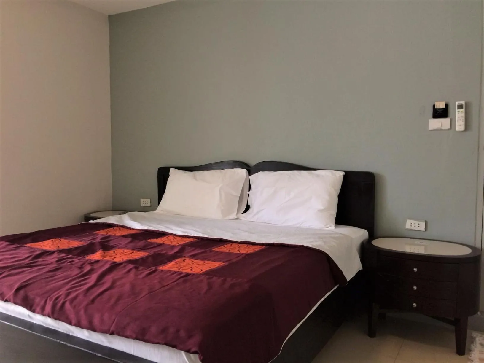 Bedroom, Bed in Wong Amat House