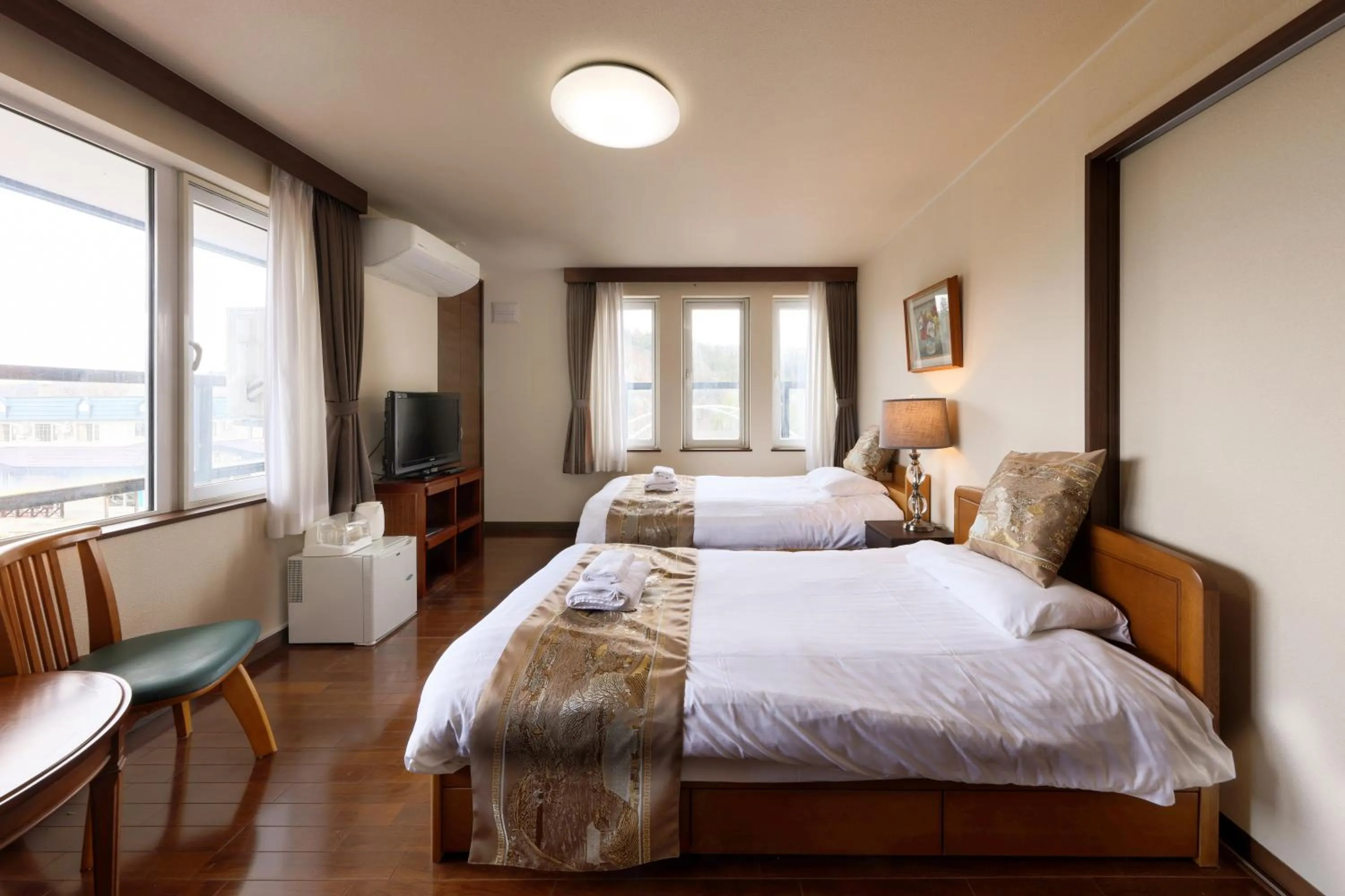 Bed in Sirogane Free Harbour Hotel