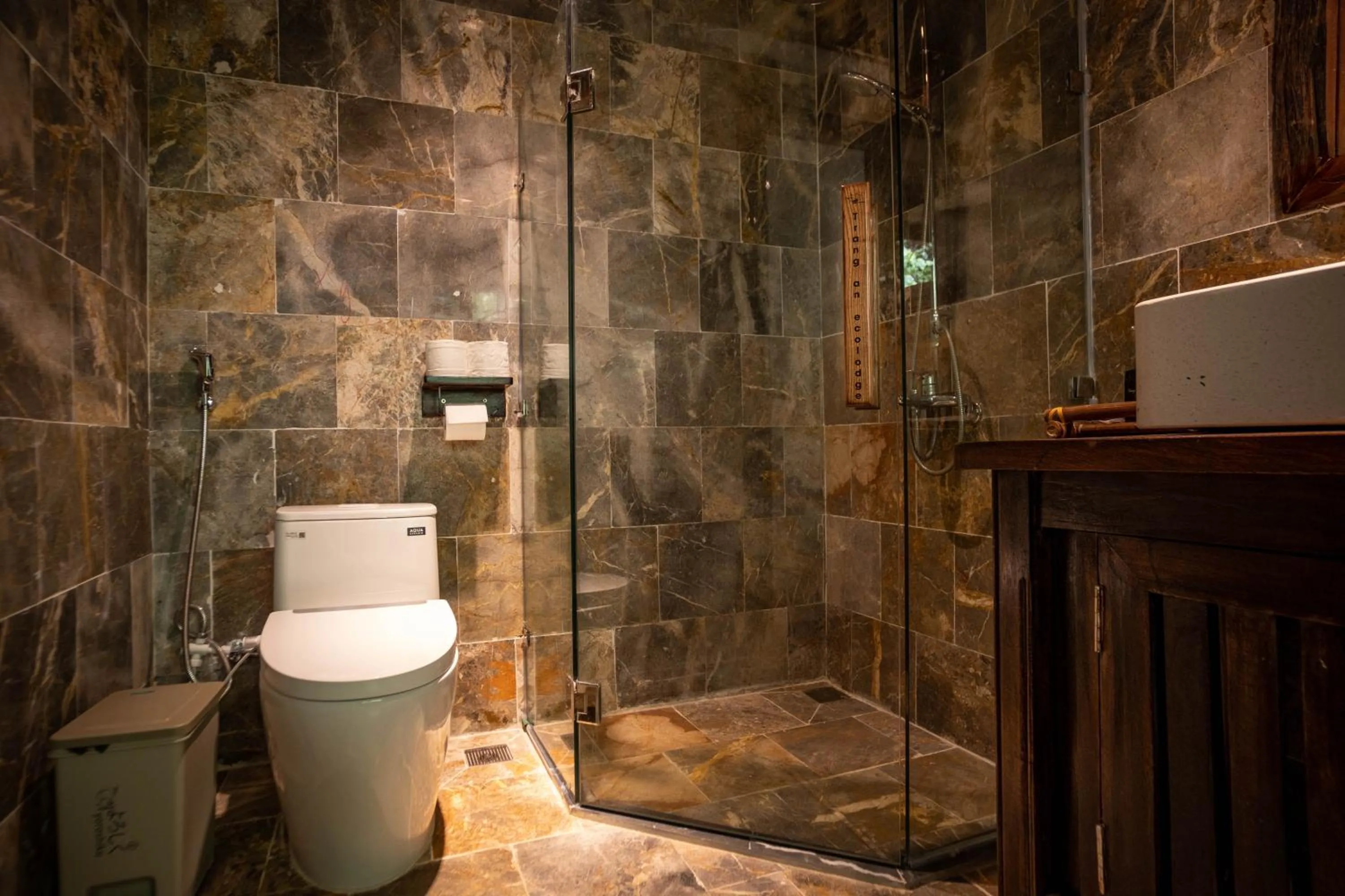 Toilet in Trang An Ecolodge