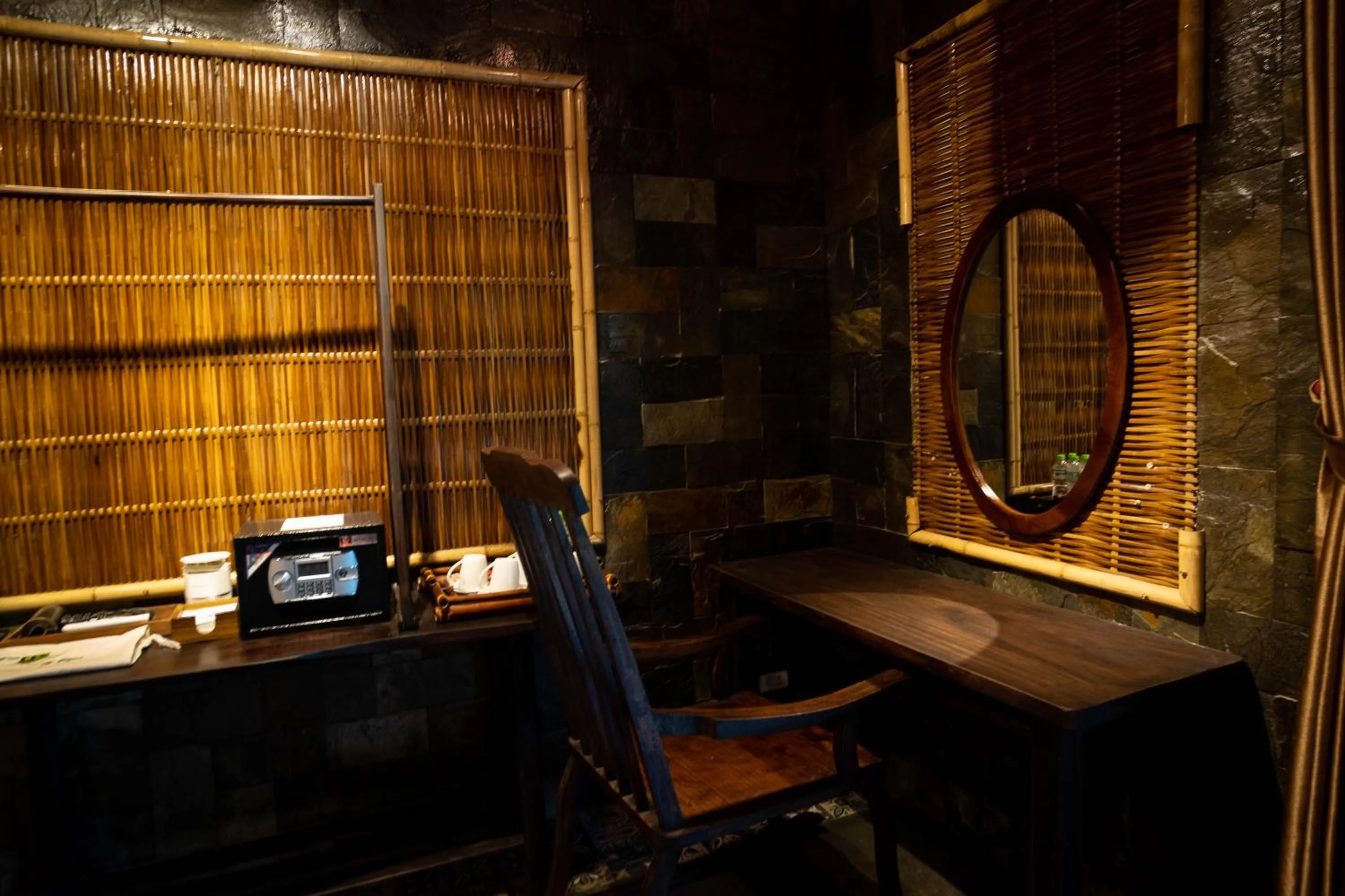 wardrobe in Trang An Ecolodge