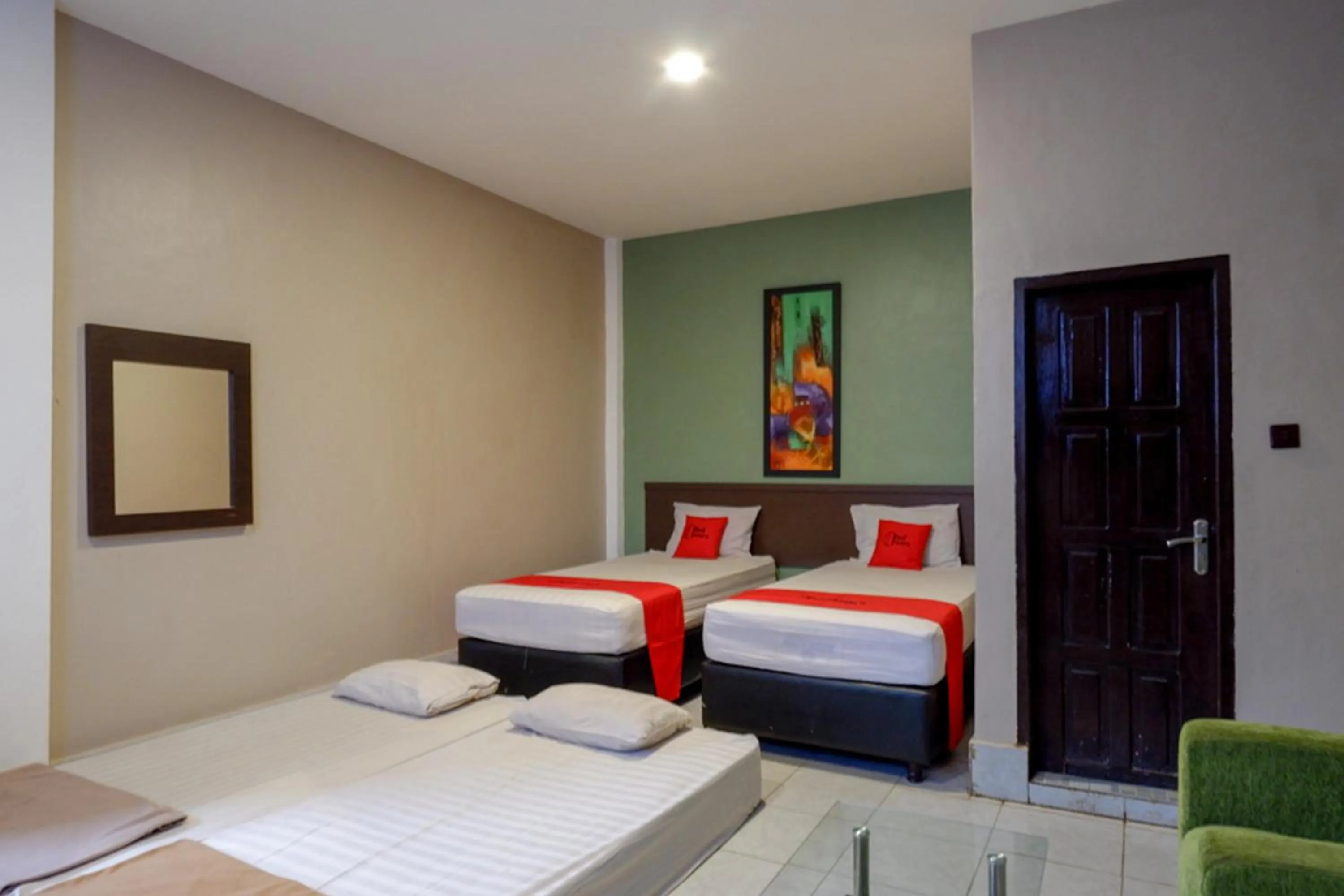 Bedroom, Bed in RedDoorz Syariah @ Hotel Wisma Indonesia Kendari