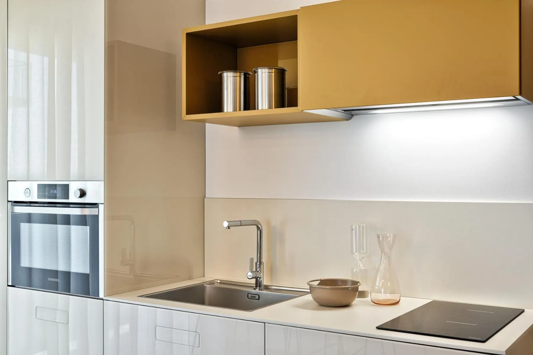 Kitchen or kitchenette in Albamarina Residence