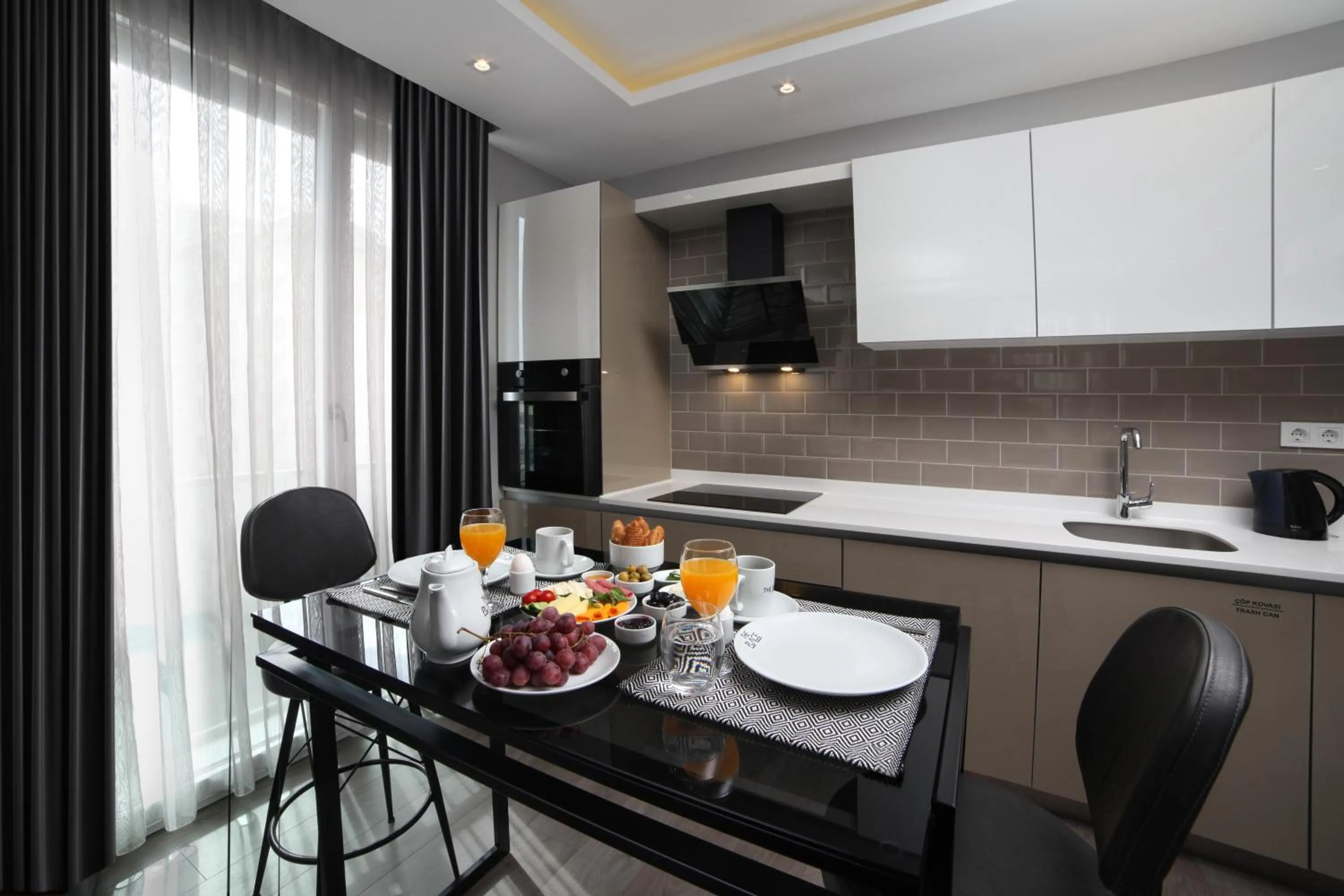 Kitchen or kitchenette in Ataşehir The Place Suites