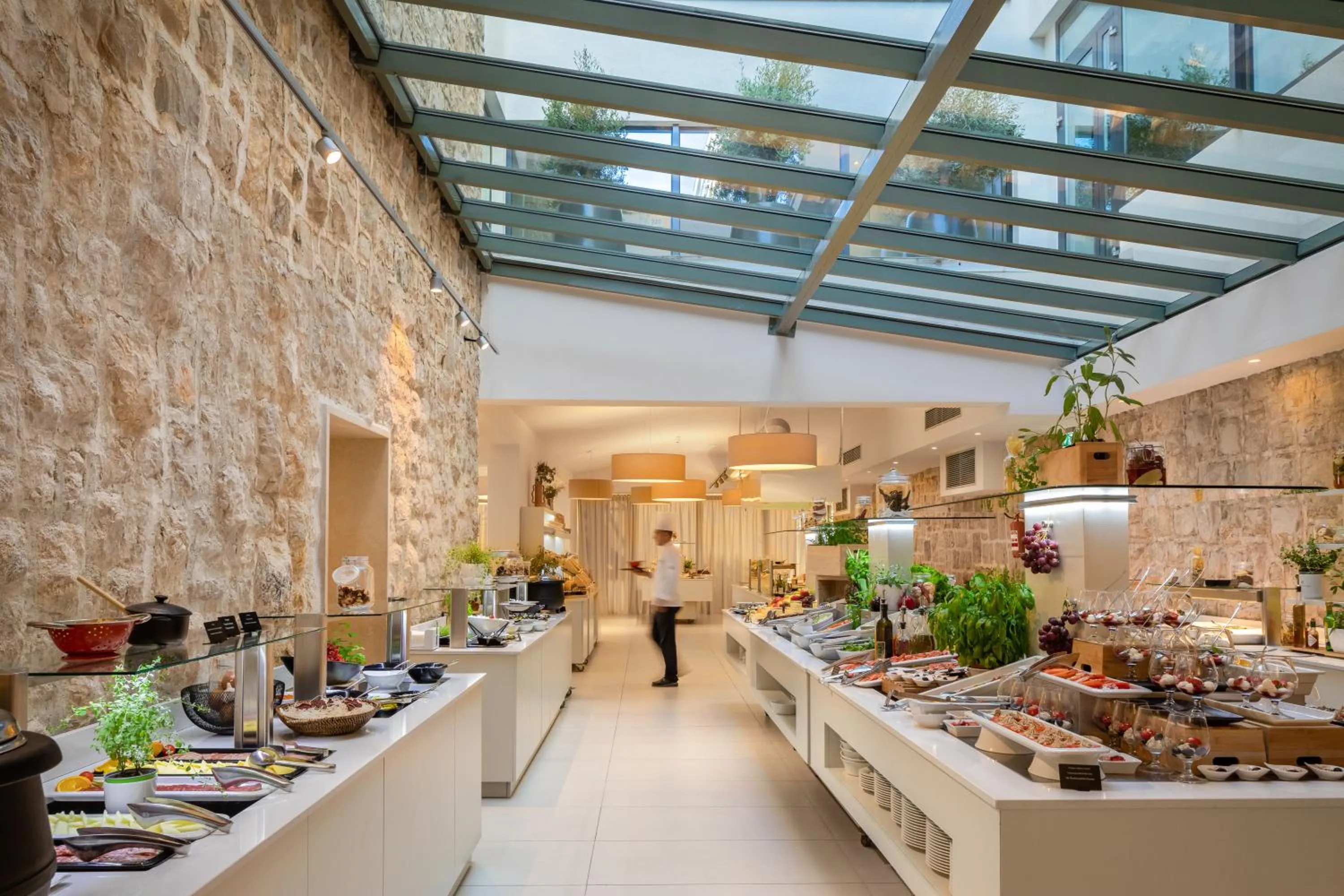 Restaurant/places to eat in Bluesun Mala Berulia