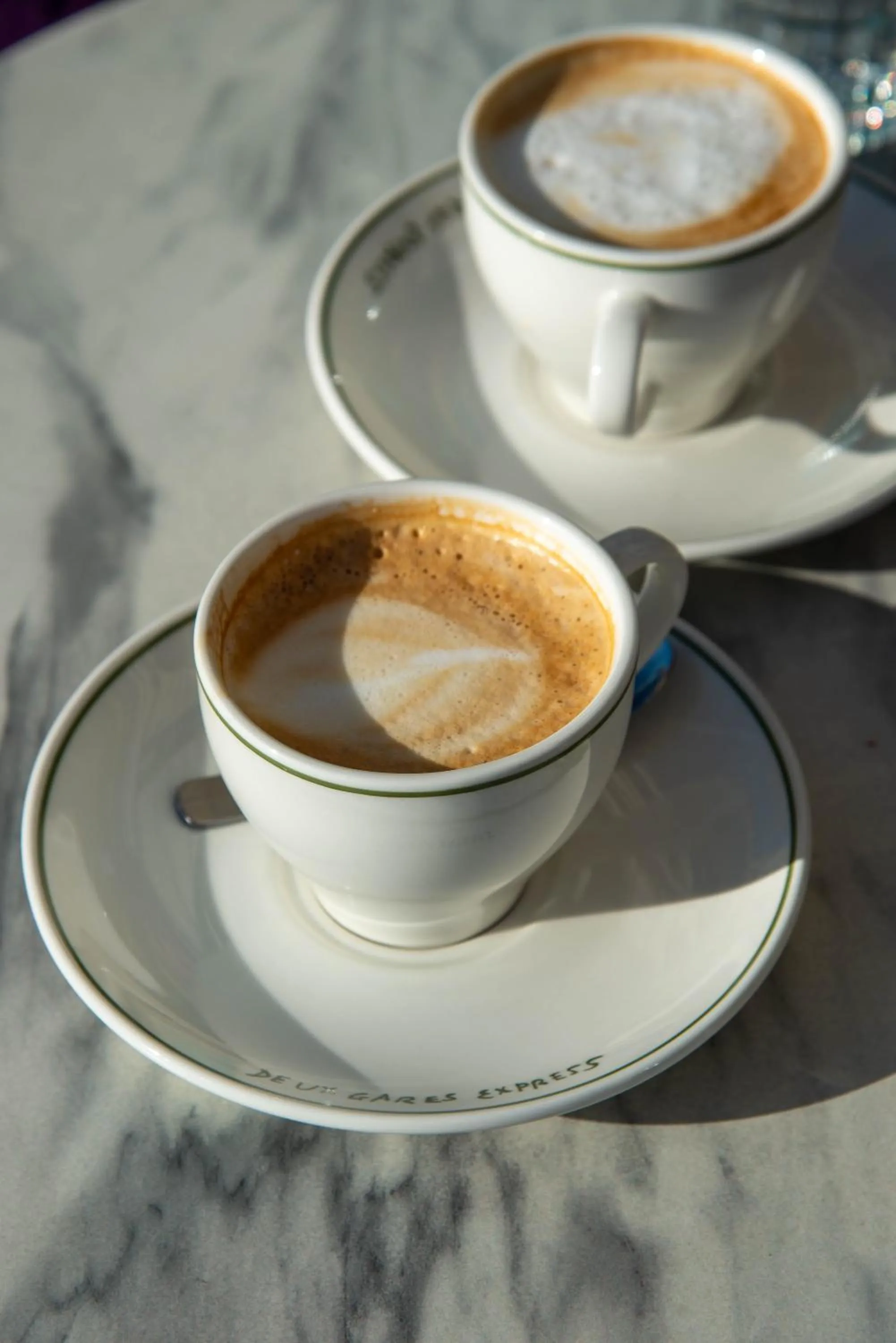 Lounge or bar in Hôtel Les Deux Gares & Spa