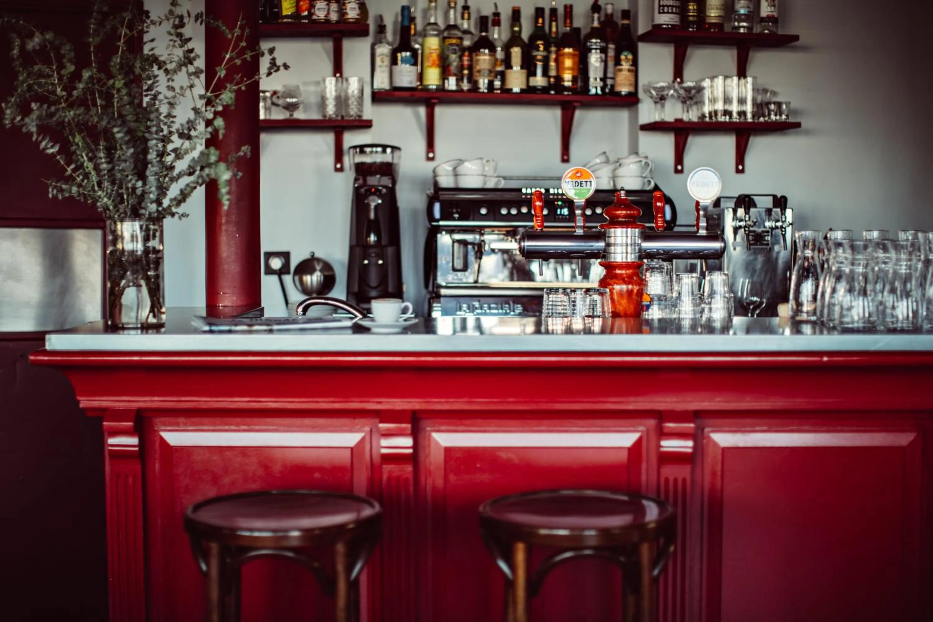 Restaurant/places to eat in Hôtel Les Deux Gares & Spa