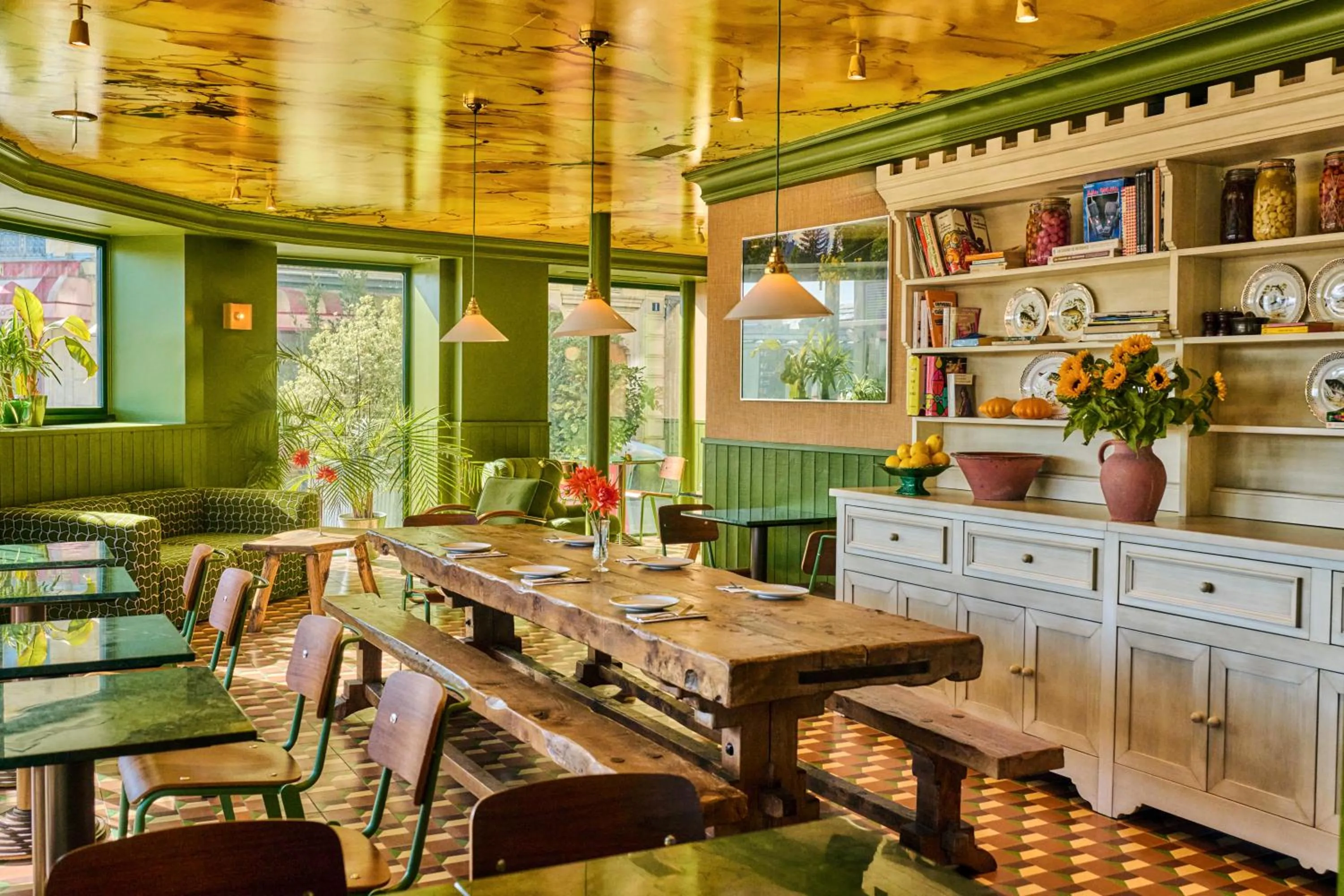 Restaurant/places to eat in Hôtel Les Deux Gares & Spa