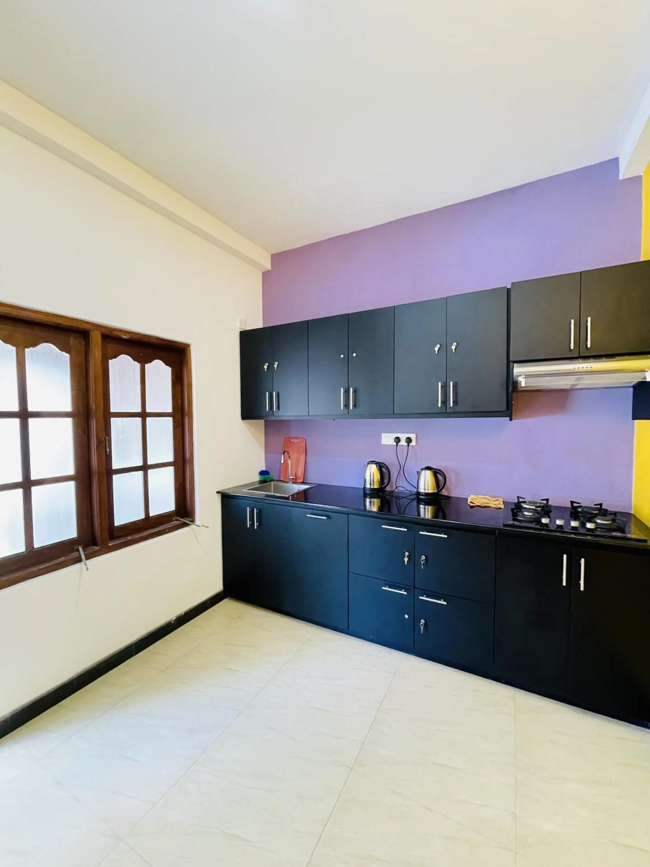 Kitchen or kitchenette in Ravan Resort Tangalle