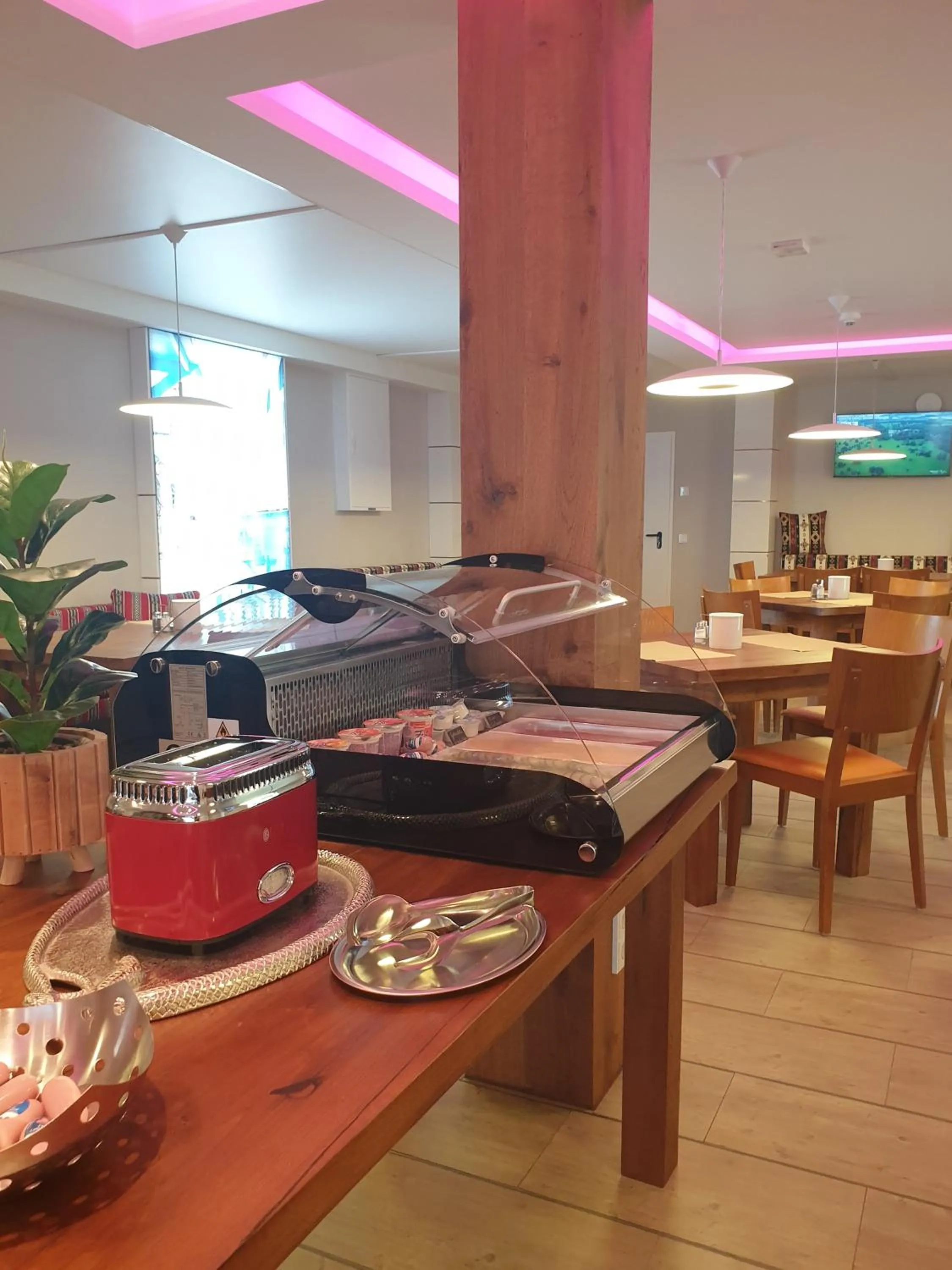 Food and drinks in Zimmer for you