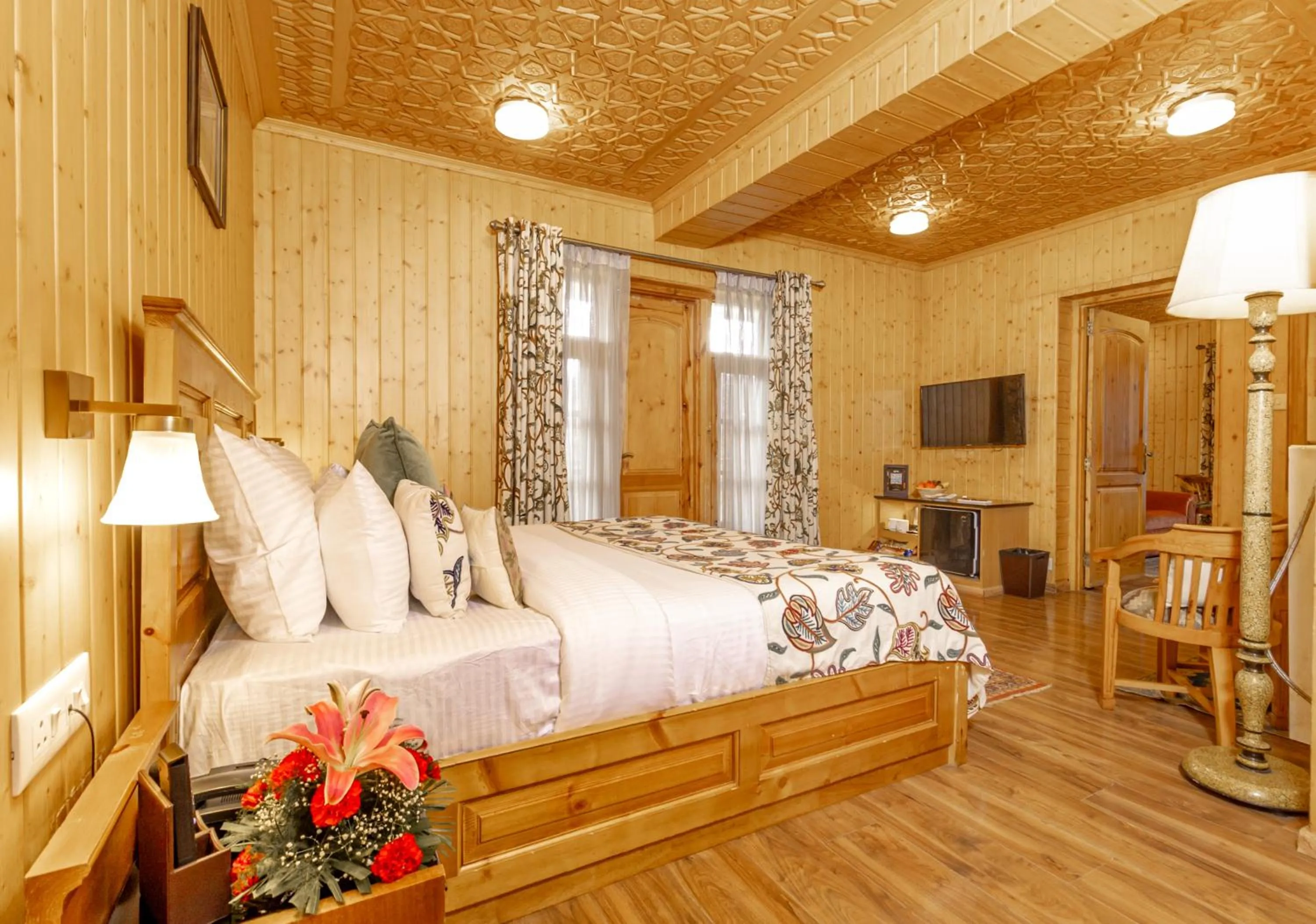 Bedroom, Bed in Shaw Inn by Stay Pattern