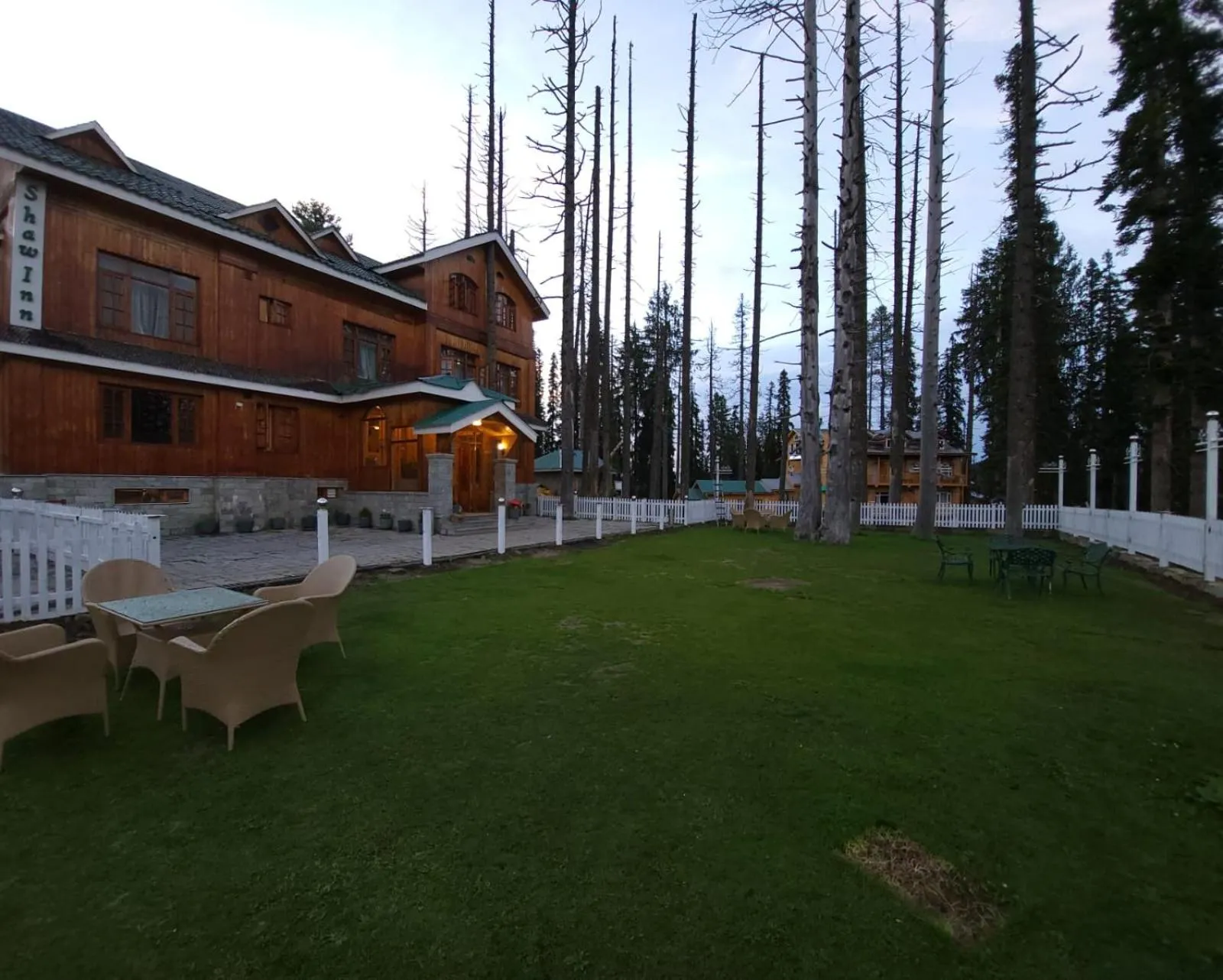 Property building in Shaw Inn by Stay Pattern