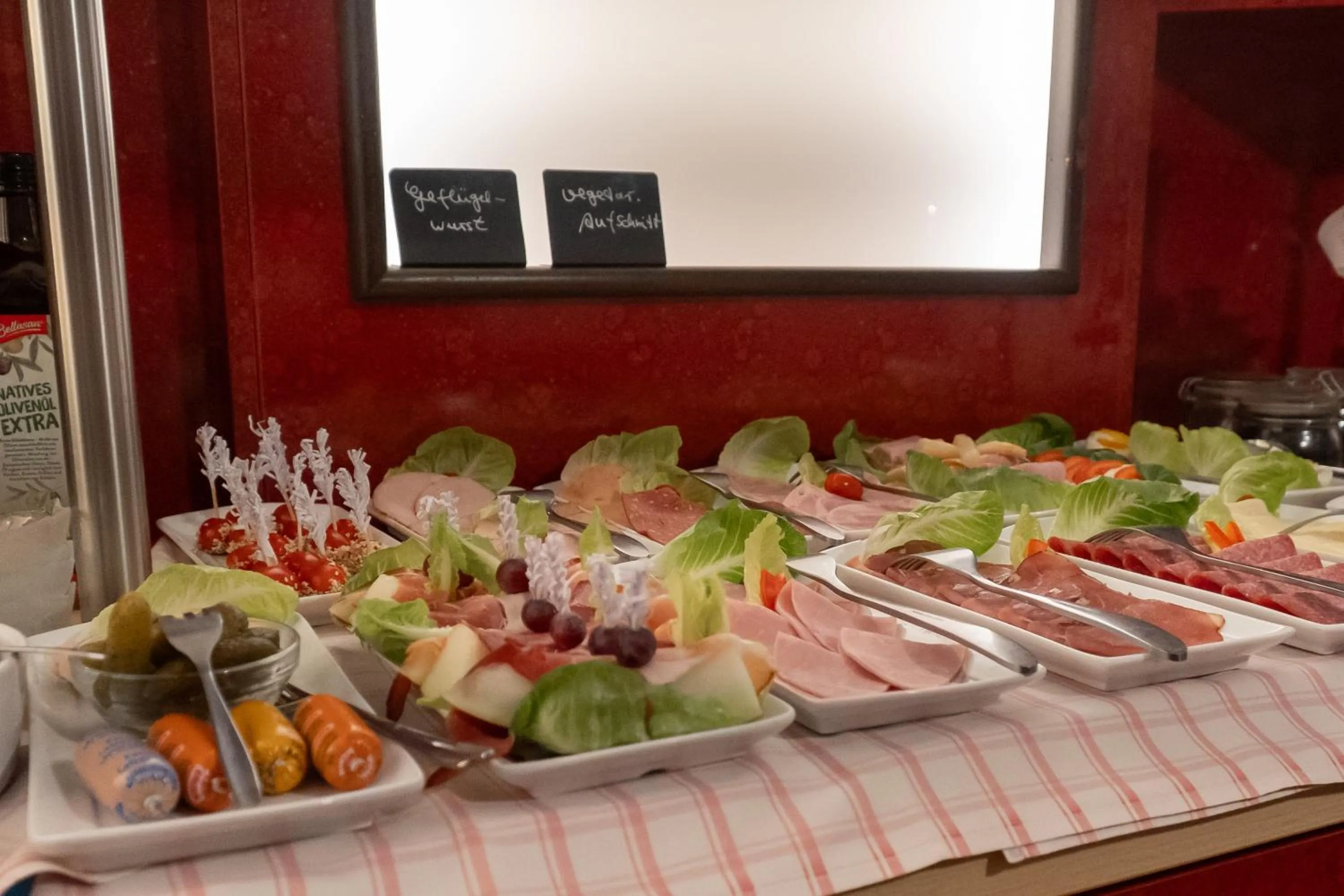 Breakfast in Stadt-gut-Hotel Rheinischer Hof