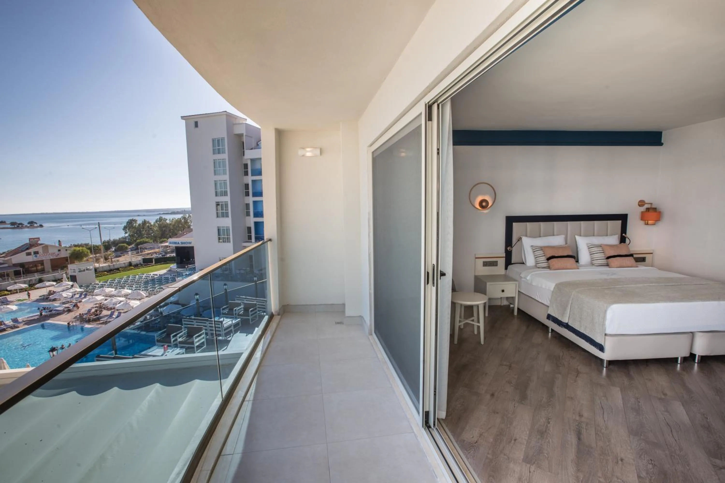 Patio in Maxeria Blue Didyma