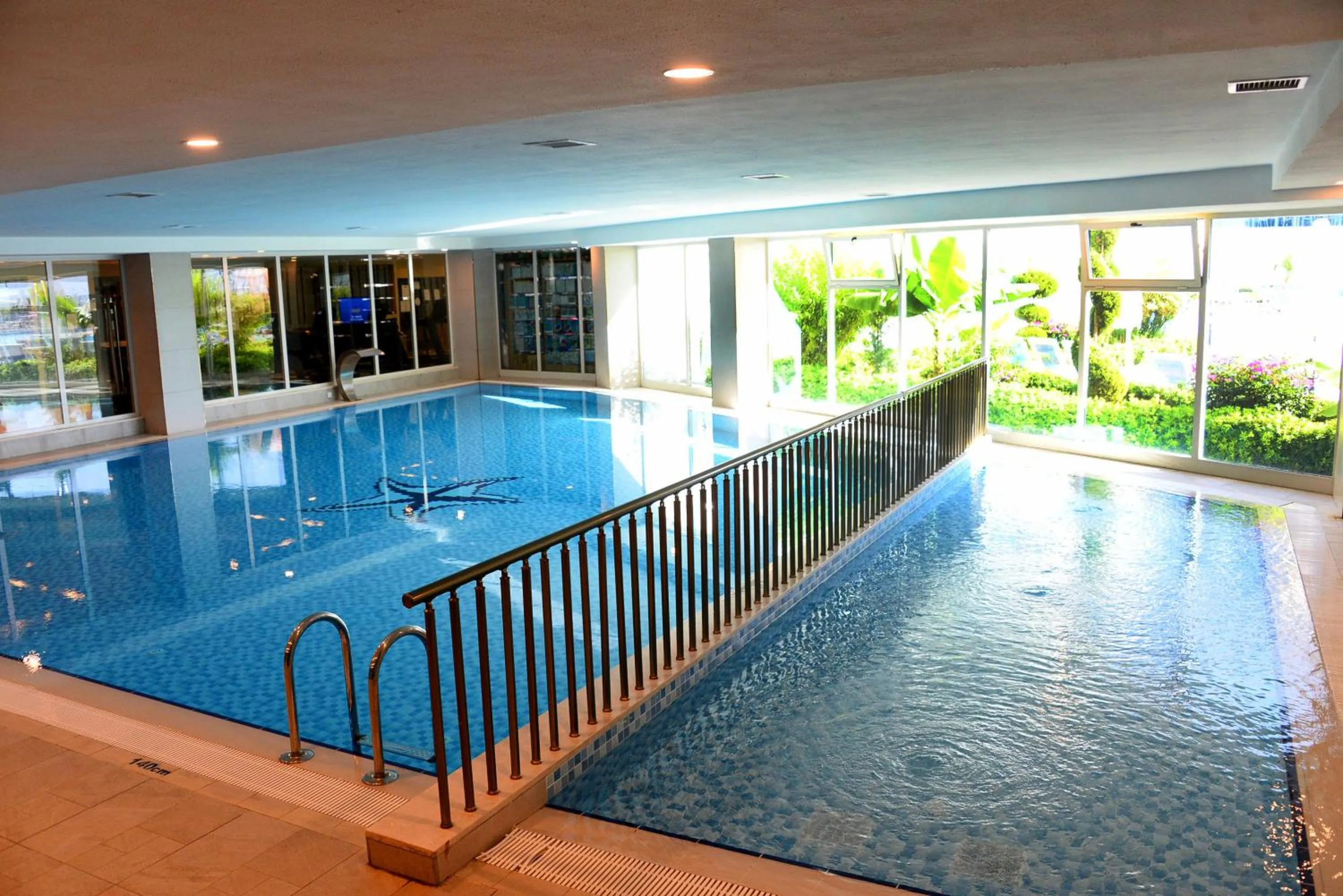 Swimming pool in Maxeria Blue Didyma