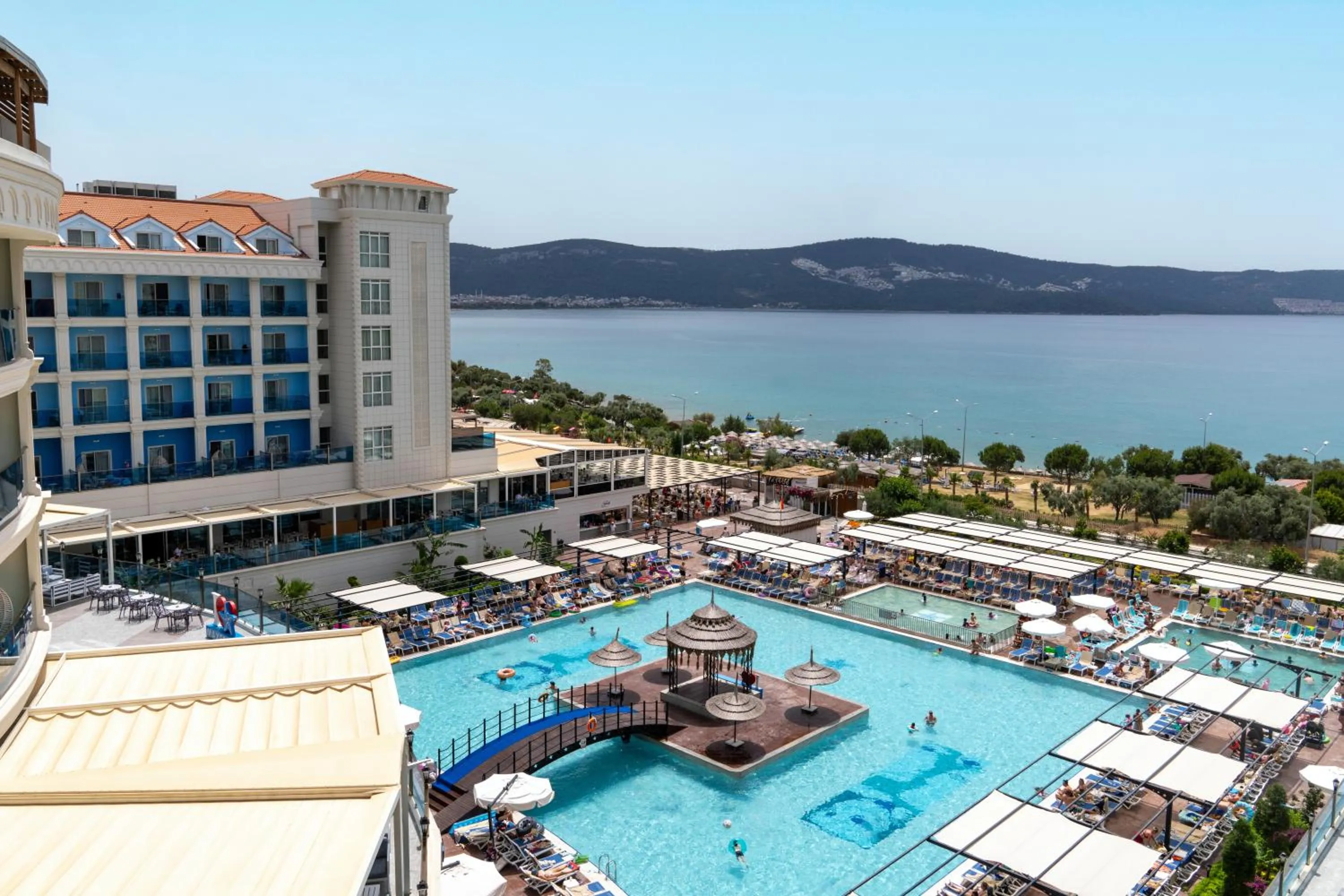 Property building in Maxeria Blue Didyma