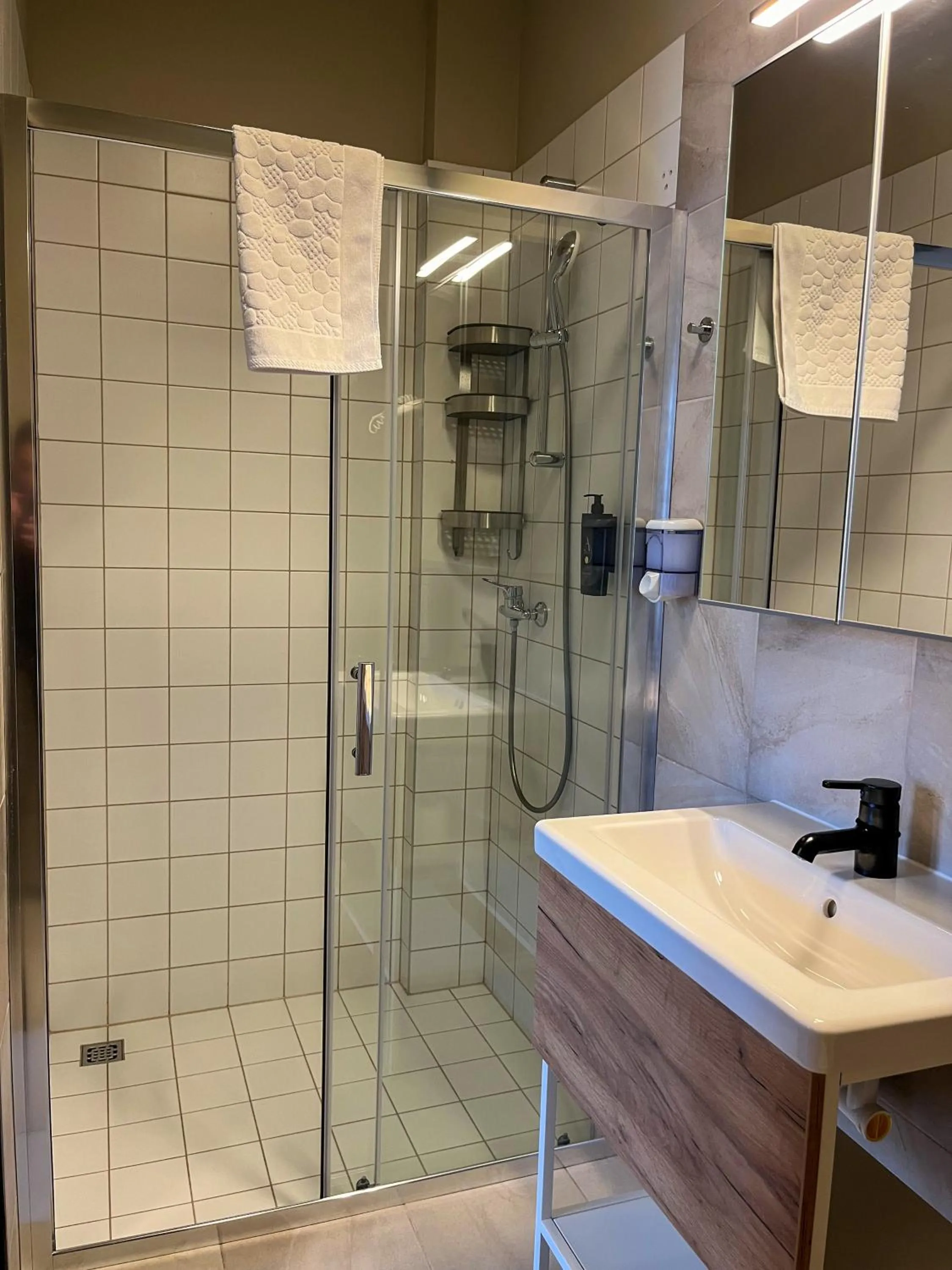 Shower in Boutique Hotel & Event Center