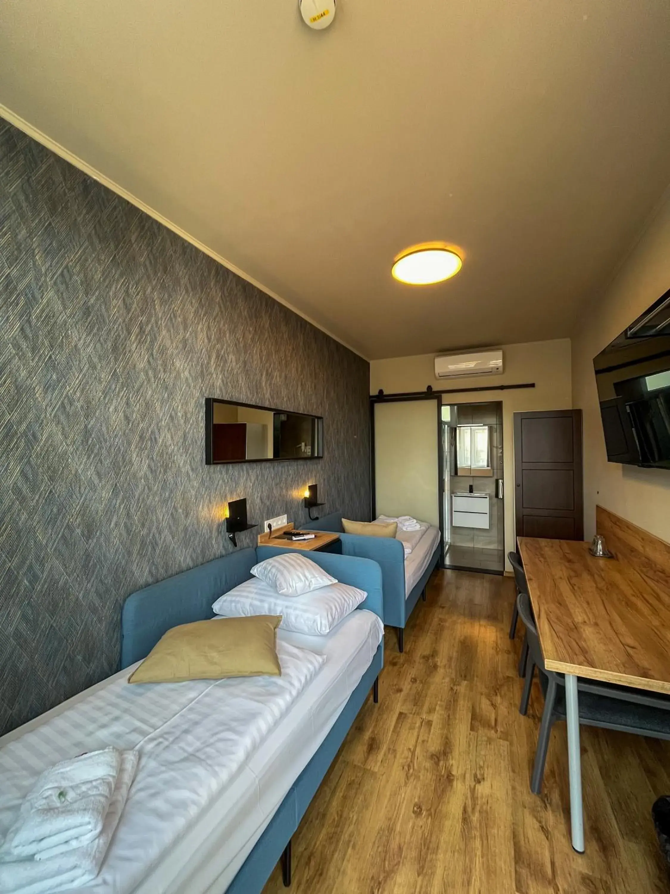 Twin Room - Disability Access in Boutique Hotel & Event Center Twin Room - Disability Access in Boutique Hotel & Event Center