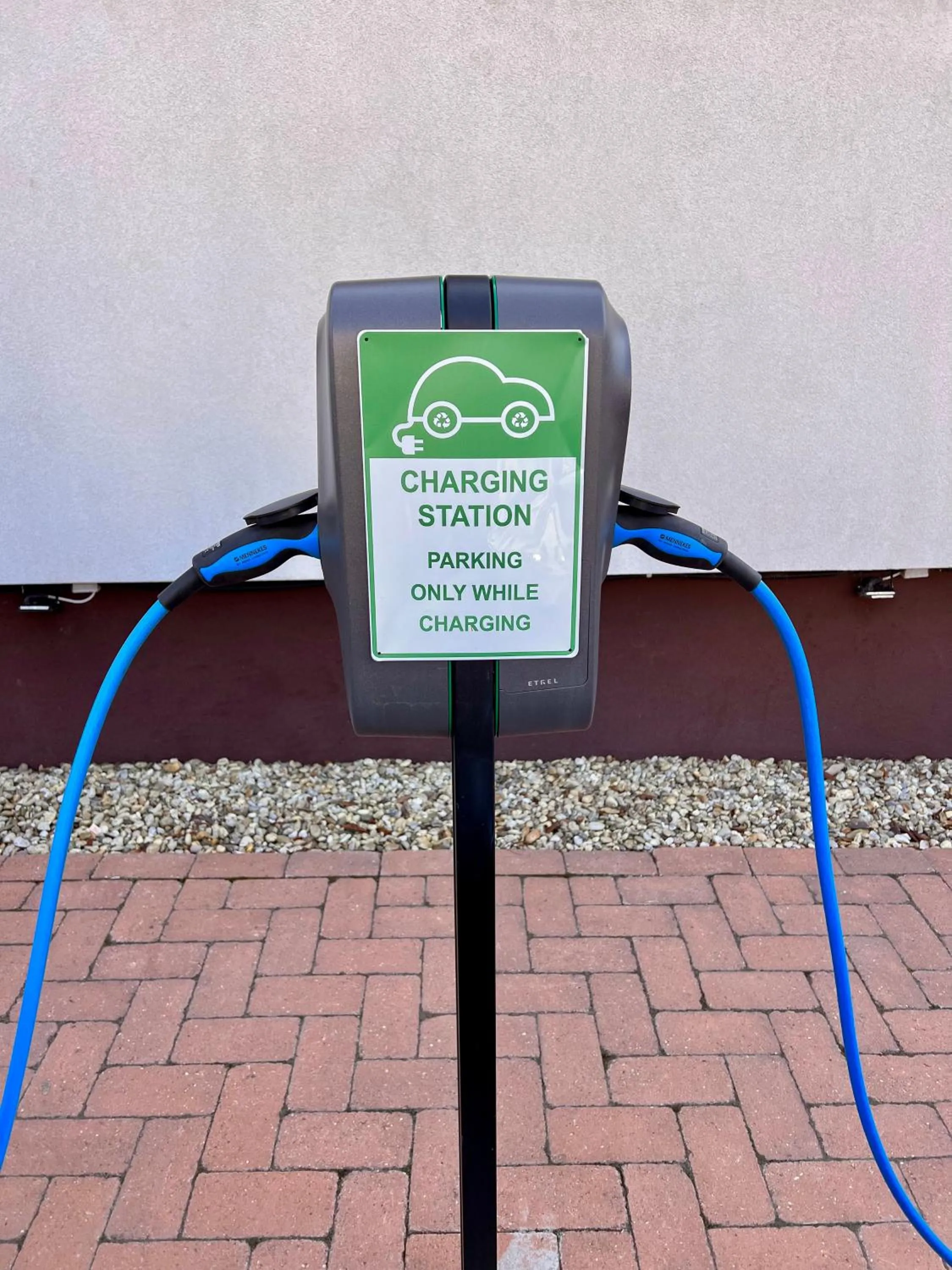 Parking in Boutique Hotel & Event Center