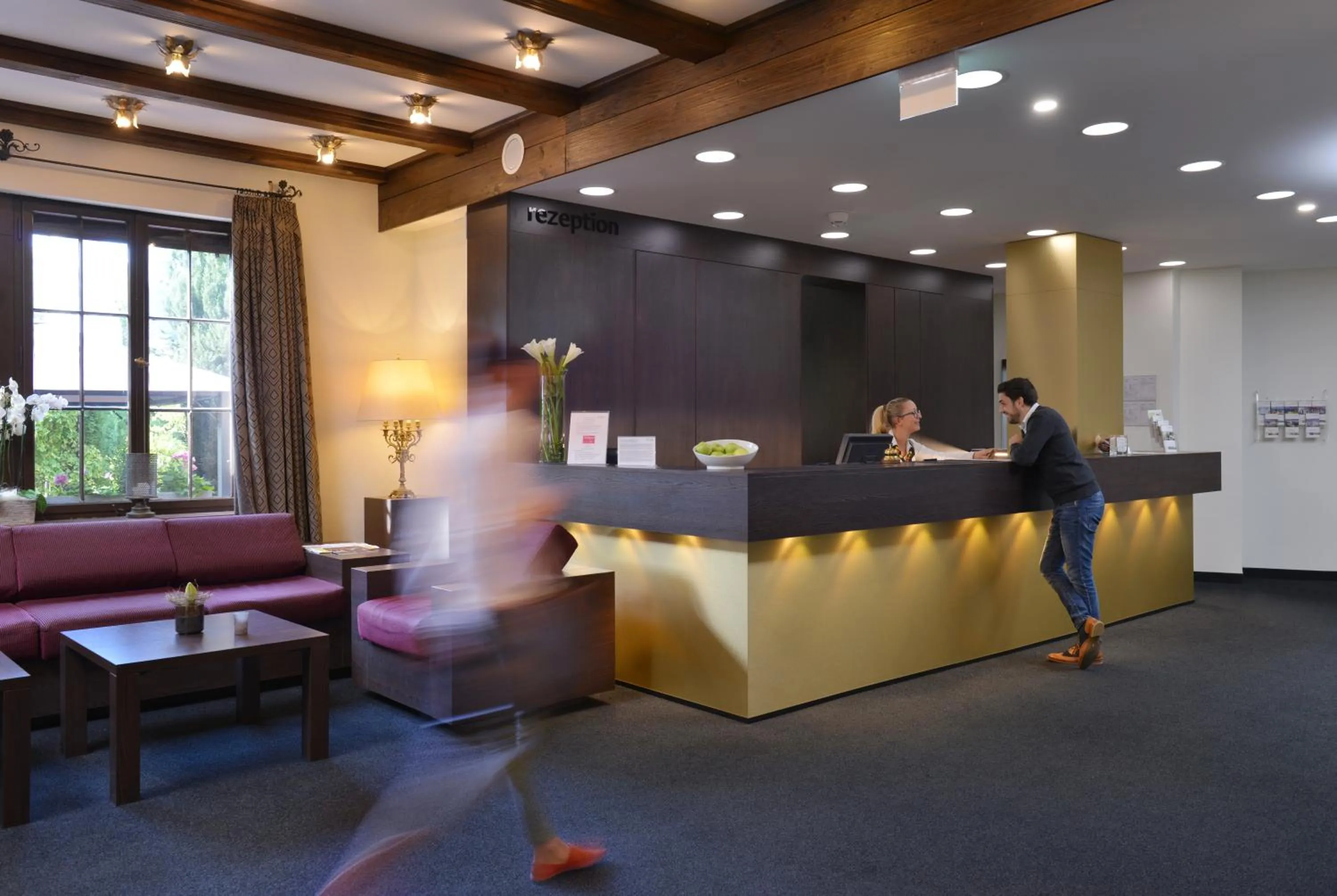 Lobby or reception in relexa hotel Schatten Stuttgart