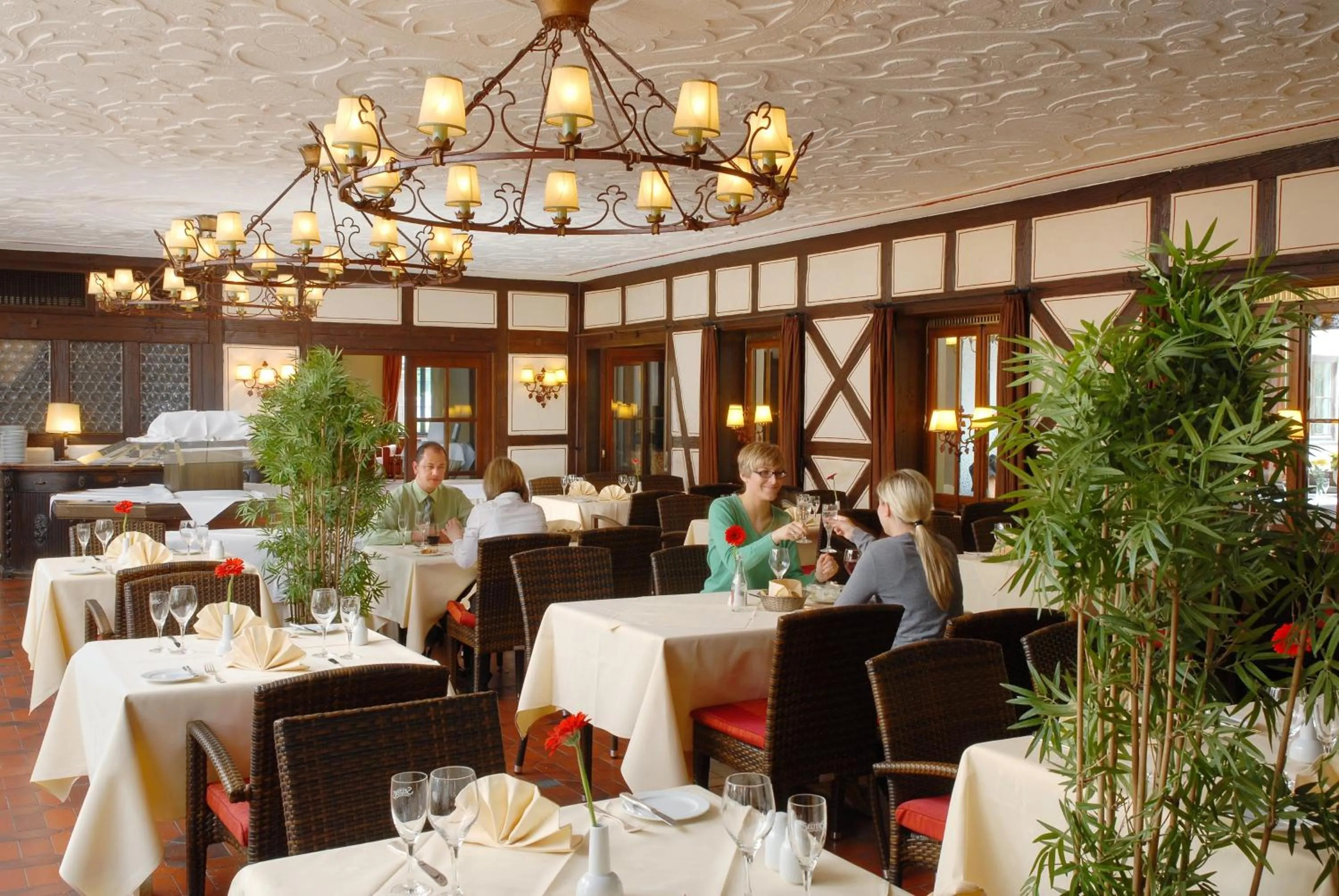 Restaurant/places to eat in relexa hotel Schatten Stuttgart