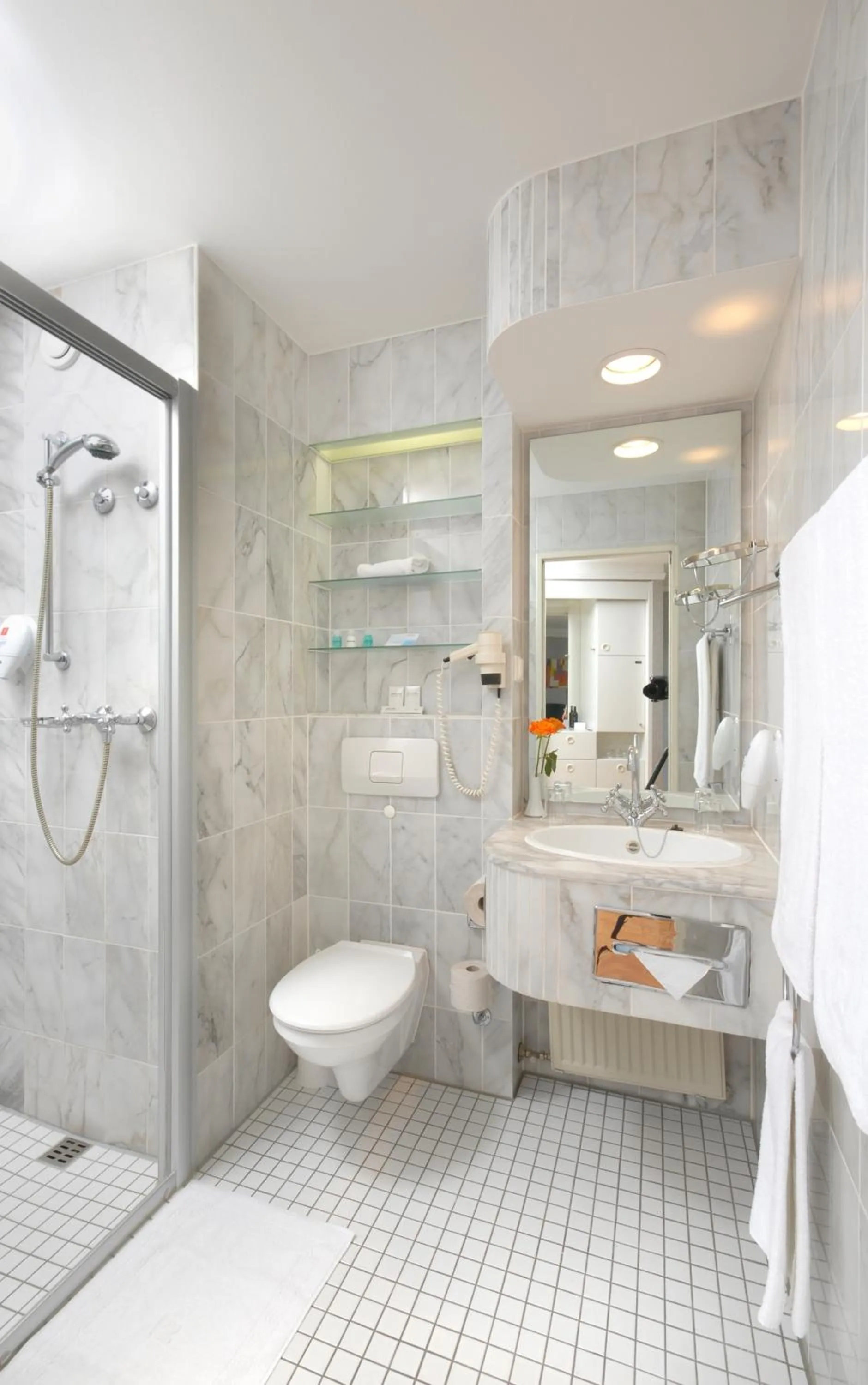 Shower in relexa hotel Schatten Stuttgart