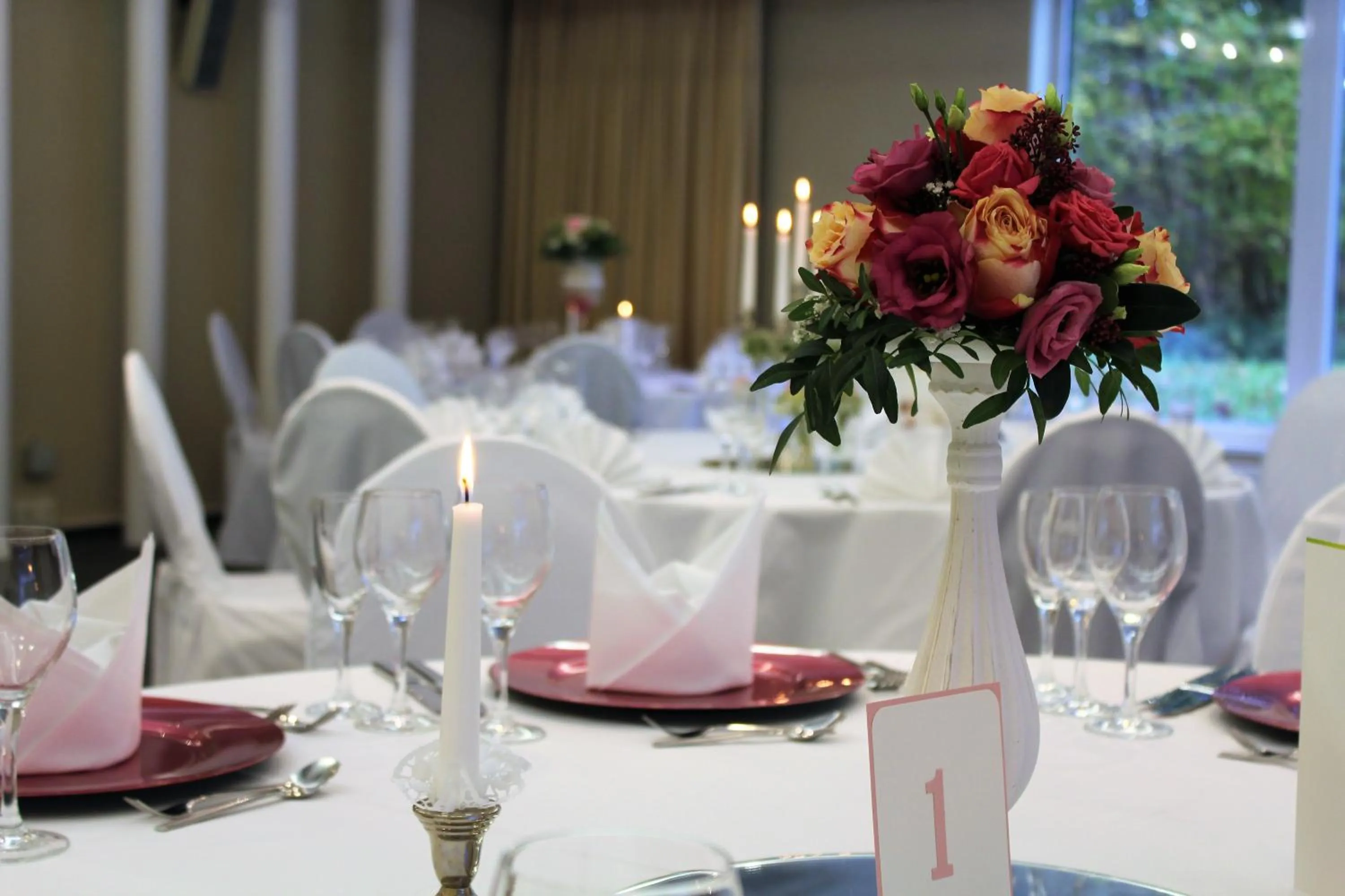 Restaurant/places to eat in relexa hotel Schatten Stuttgart